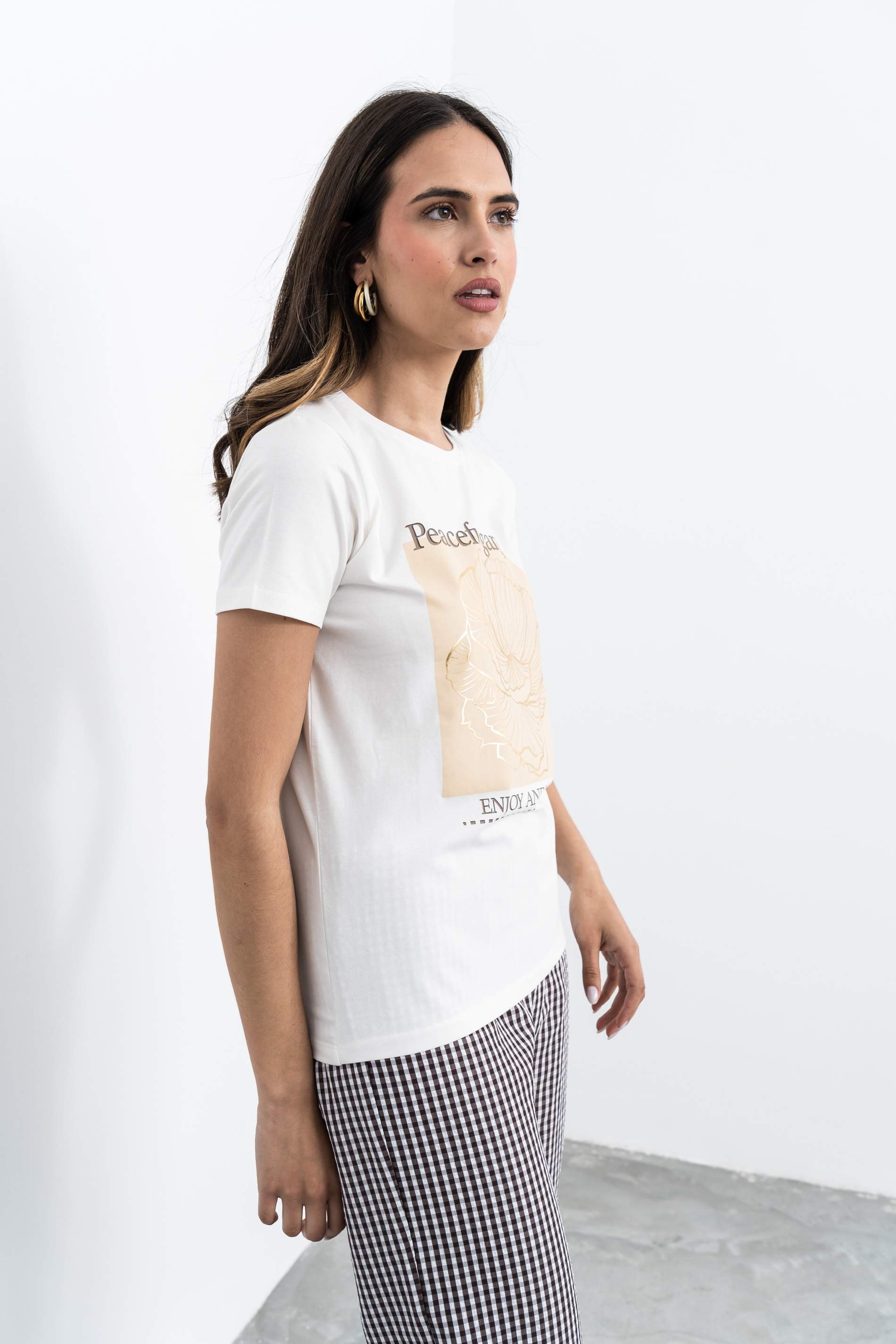 CAMISETA FLOR ORO CRUDO