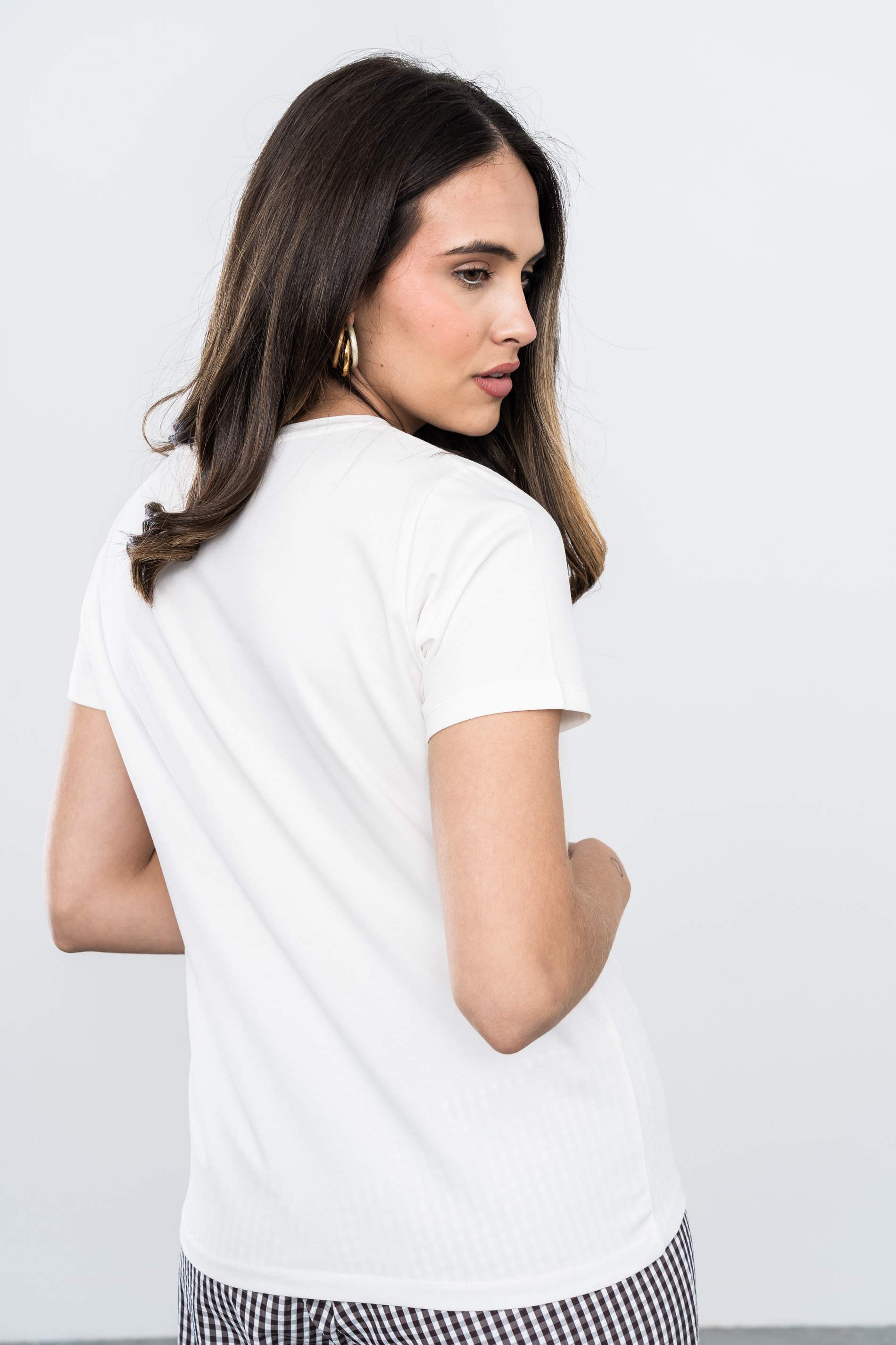 CAMISETA FLOR ORO CRUDO