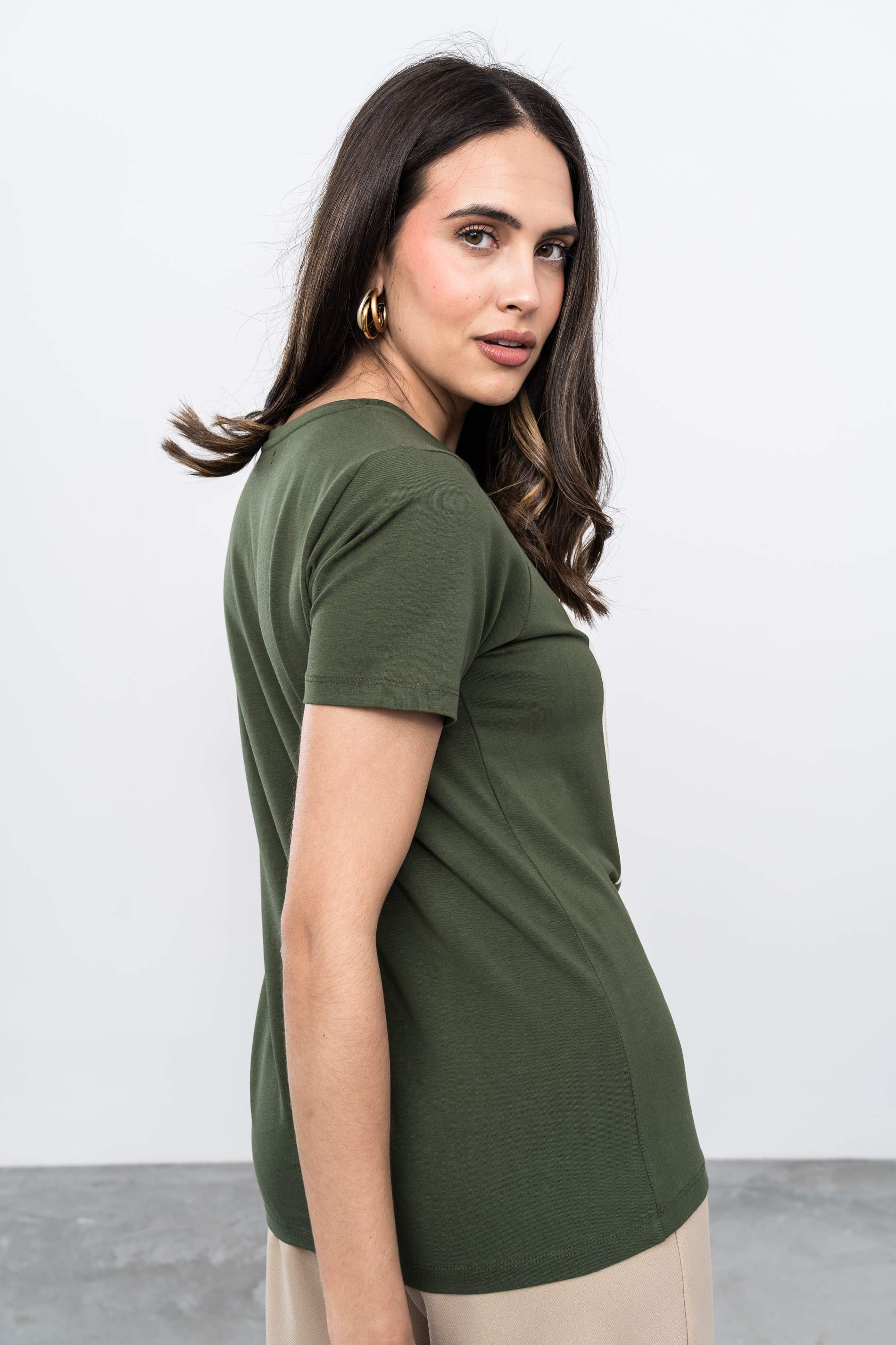 CAMISETA FLOR ORO KAKI