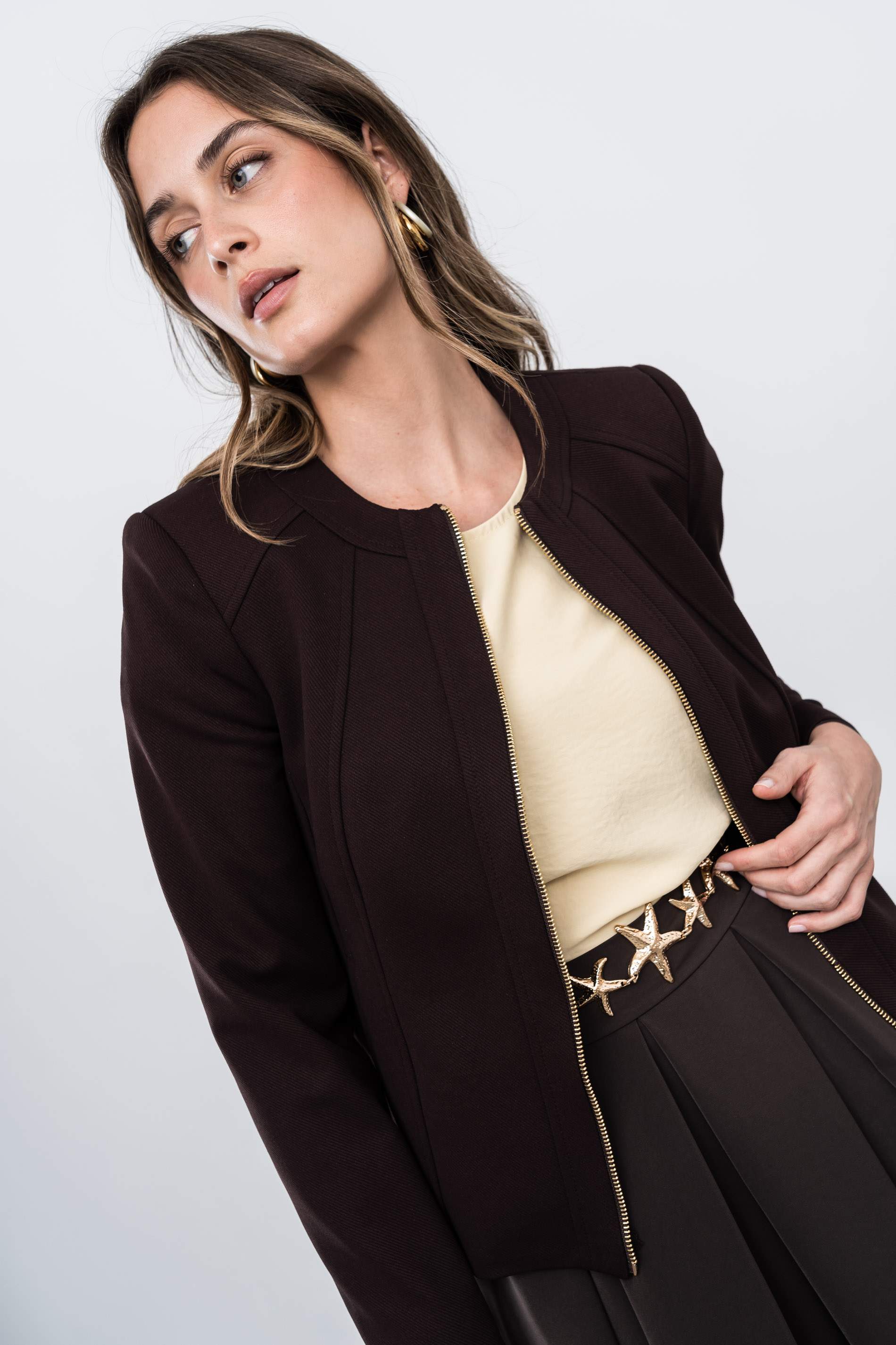 CHAQUETA CORTE CREMALLERA CHOCOLATE