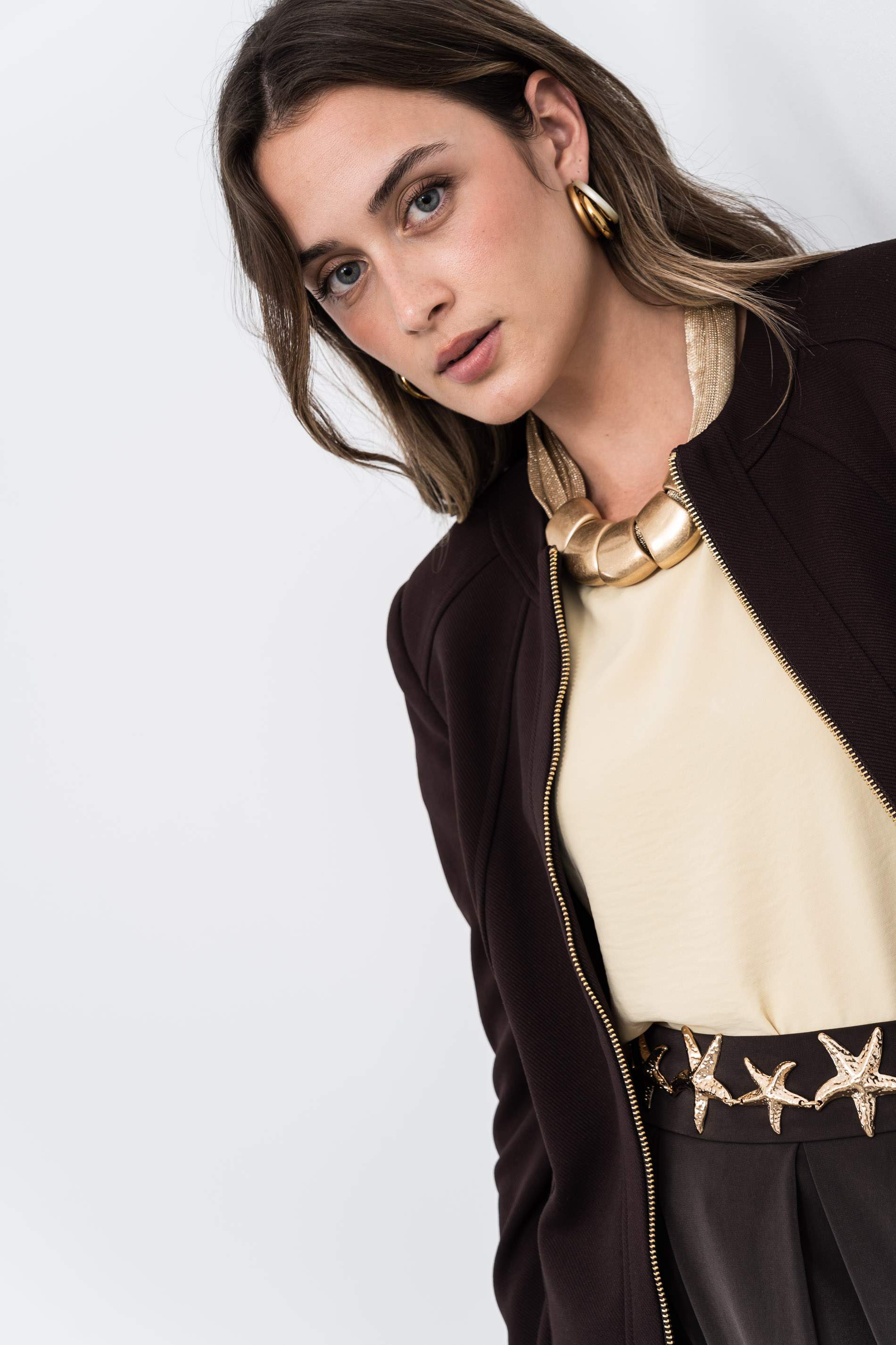 CHAQUETA CORTE CREMALLERA CHOCOLATE