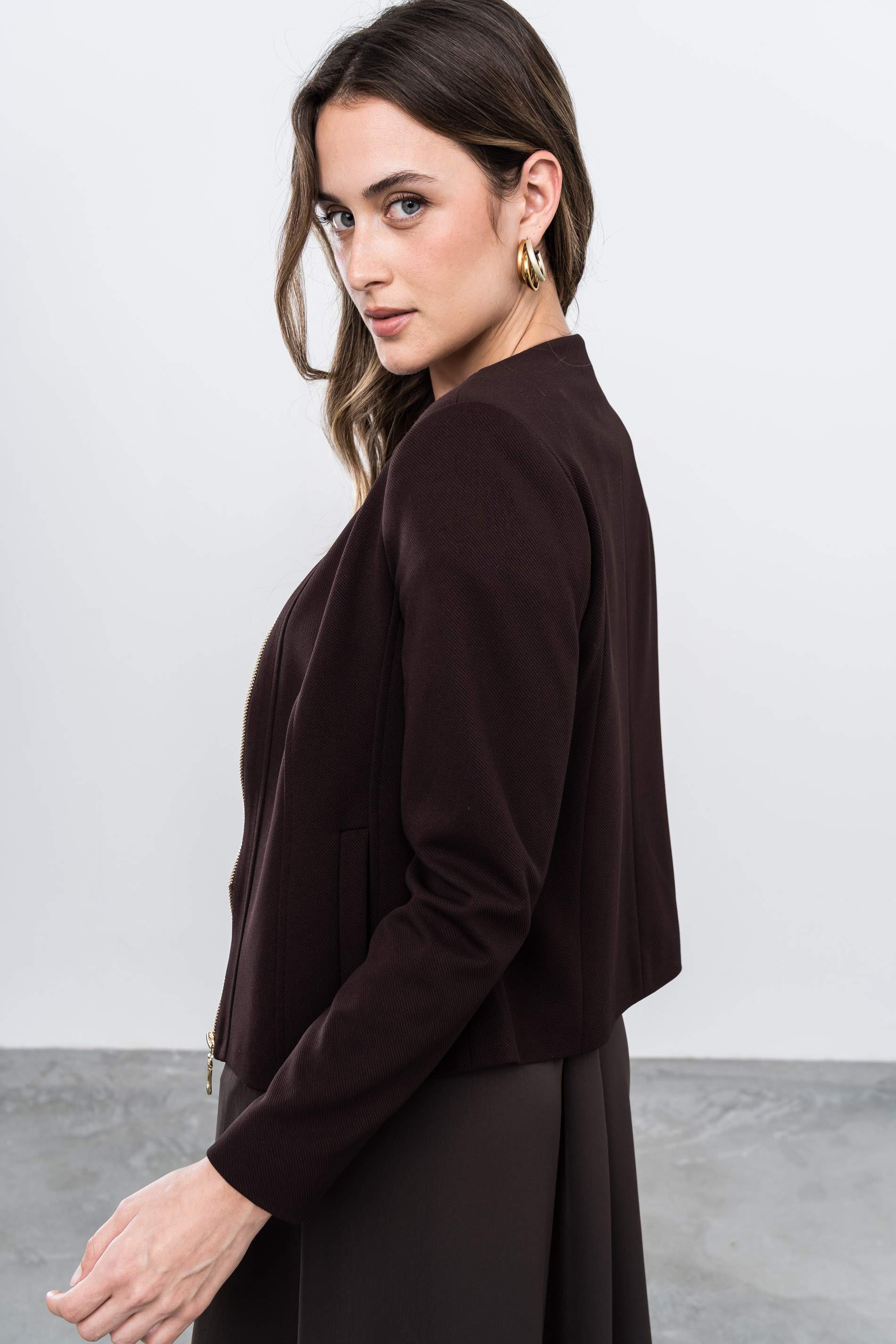 CHAQUETA CORTE CREMALLERA CHOCOLATE