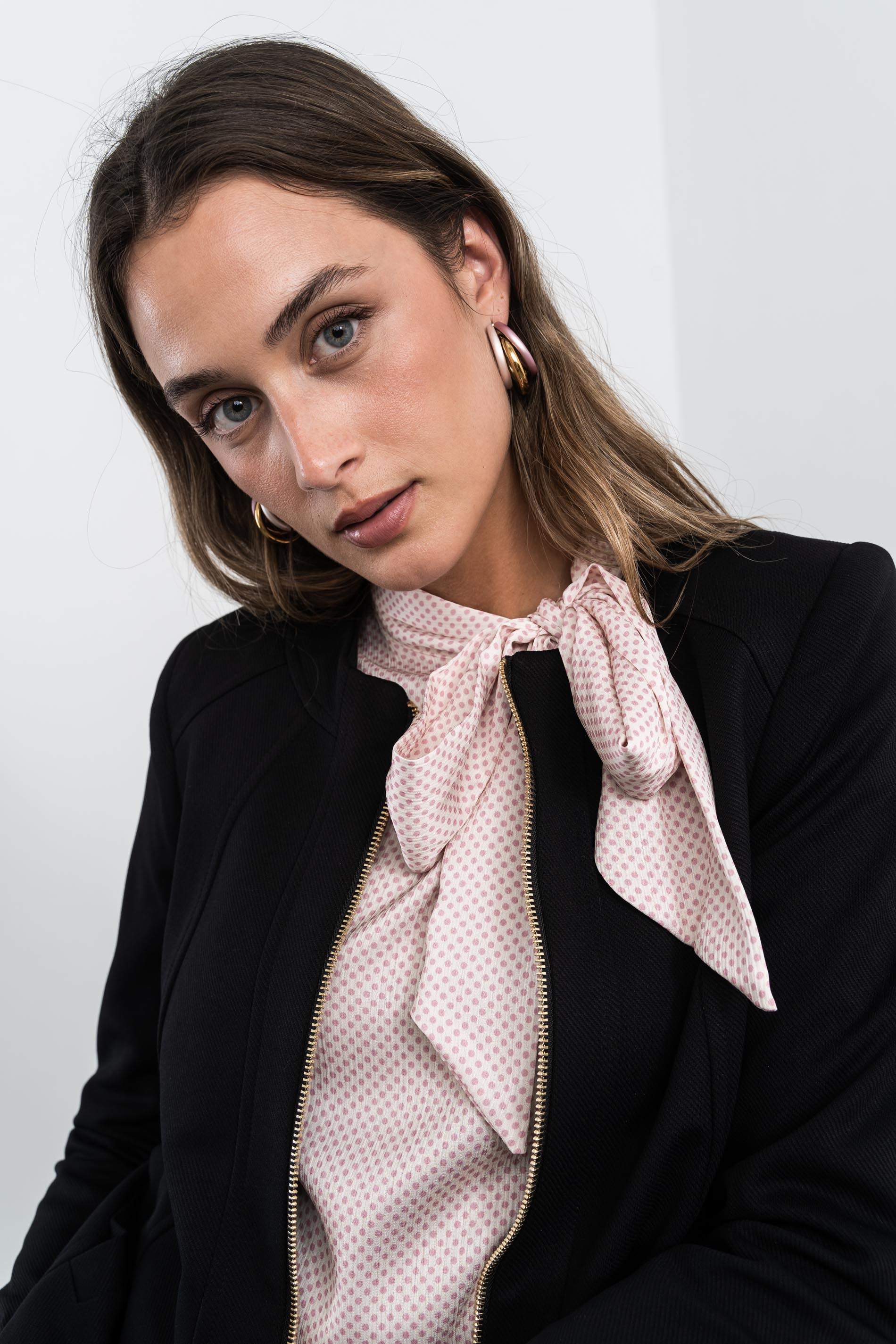 CHAQUETA CORTE CREMALLERA NEGRO