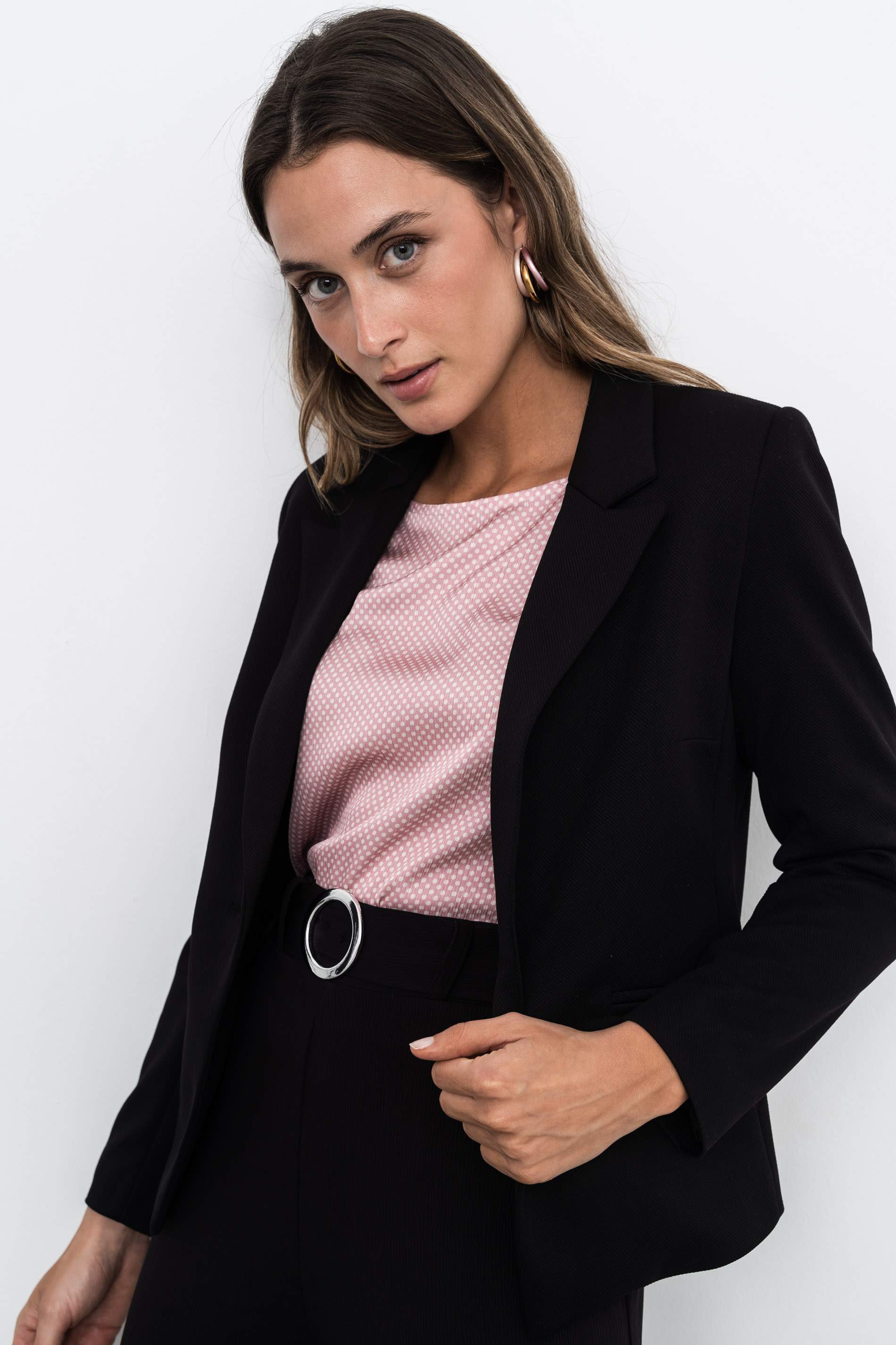 AMERICANA CORTA 1 BOTÓN NEGRO