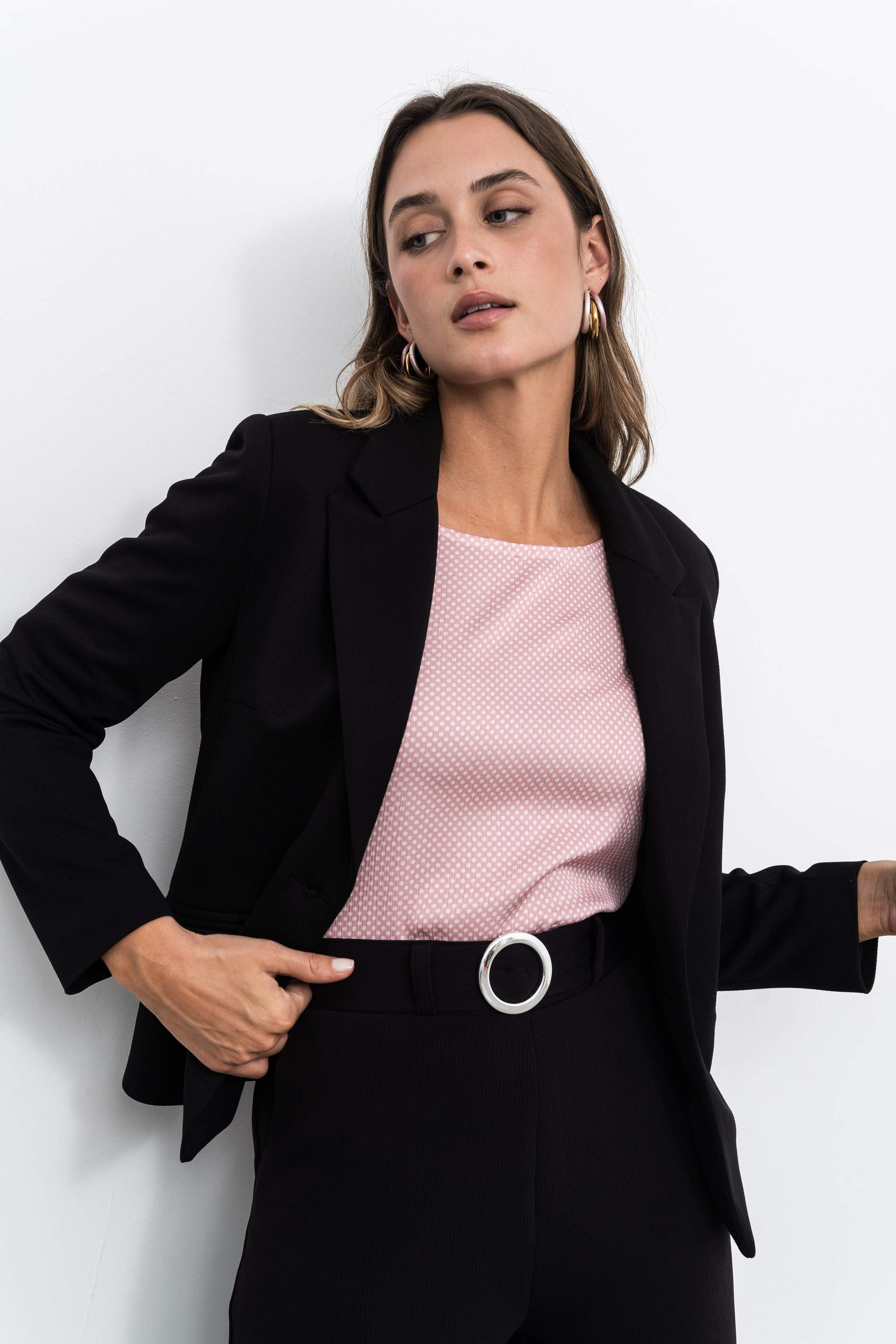 AMERICANA CORTA 1 BOTÓN NEGRO