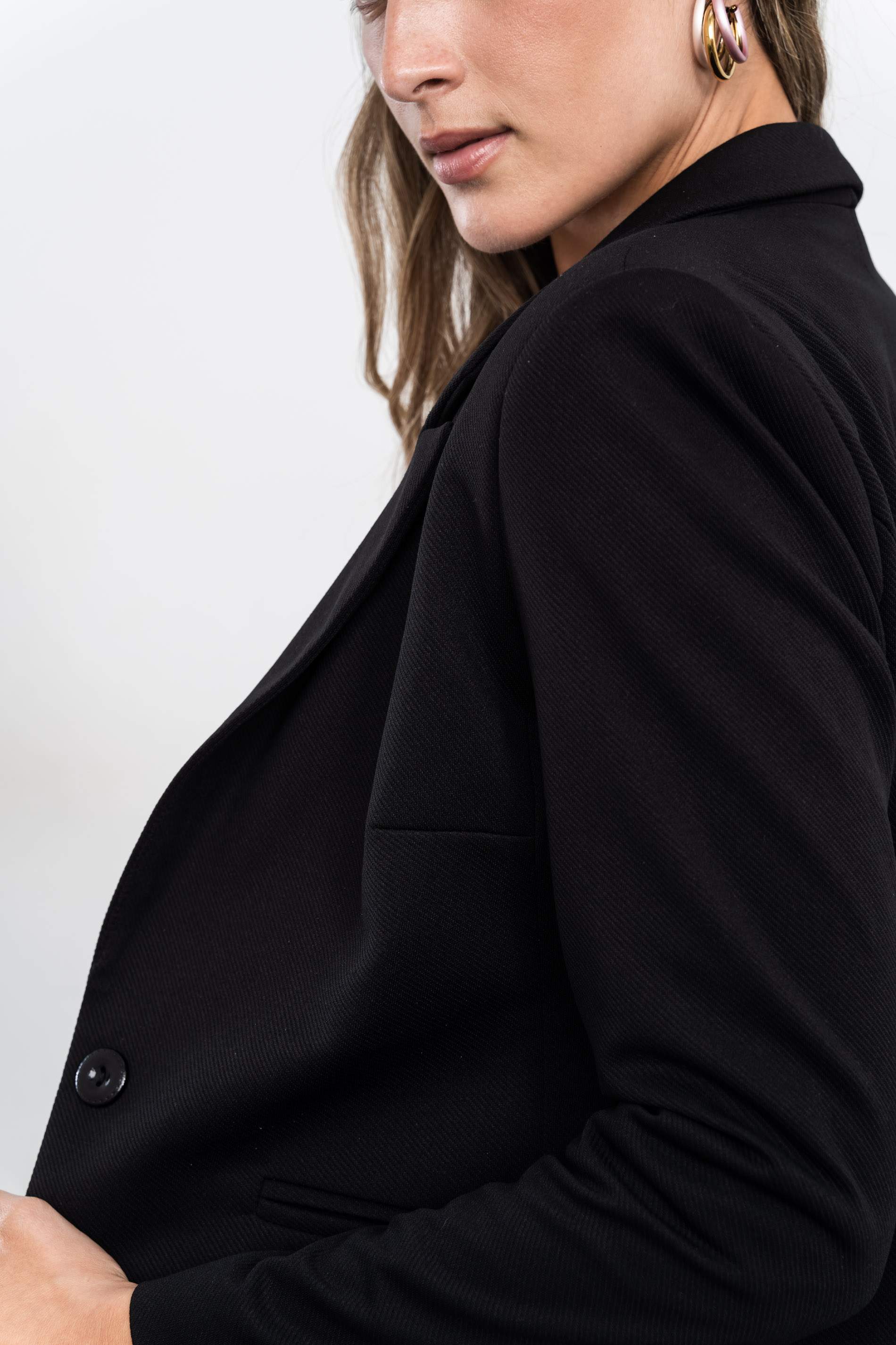 AMERICANA CORTA 1 BOTÓN NEGRO