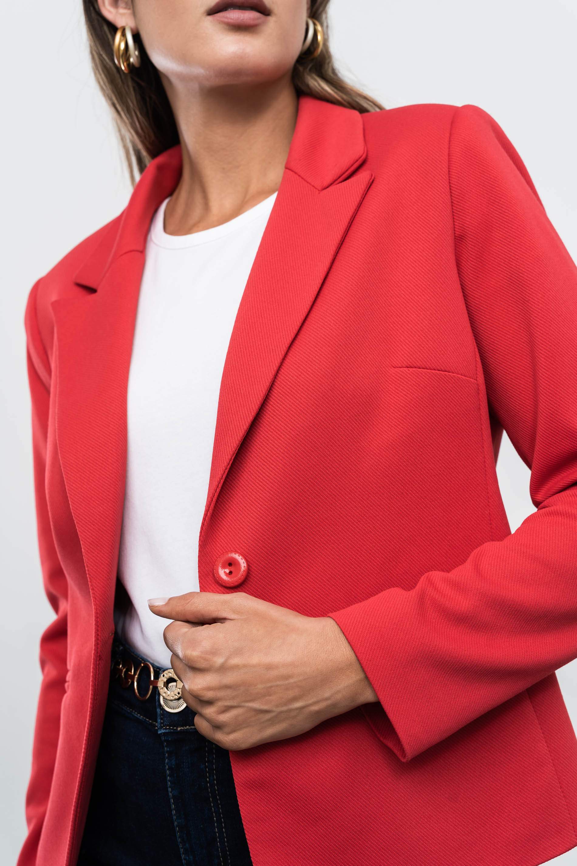 AMERICANA BOTÓN CORTA ROJO