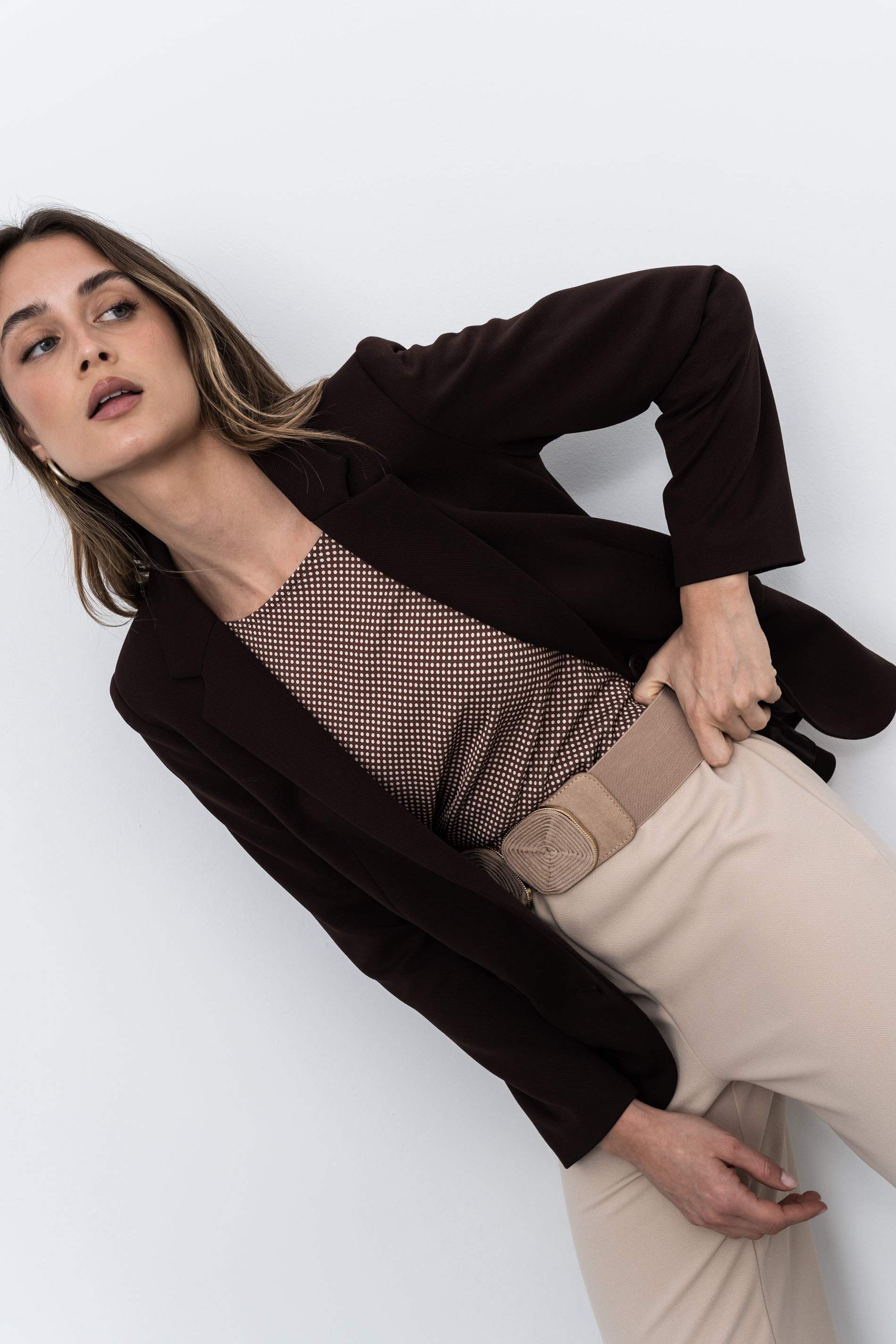 AMERICANA DOBLE BOTÓN CHOCOLATE