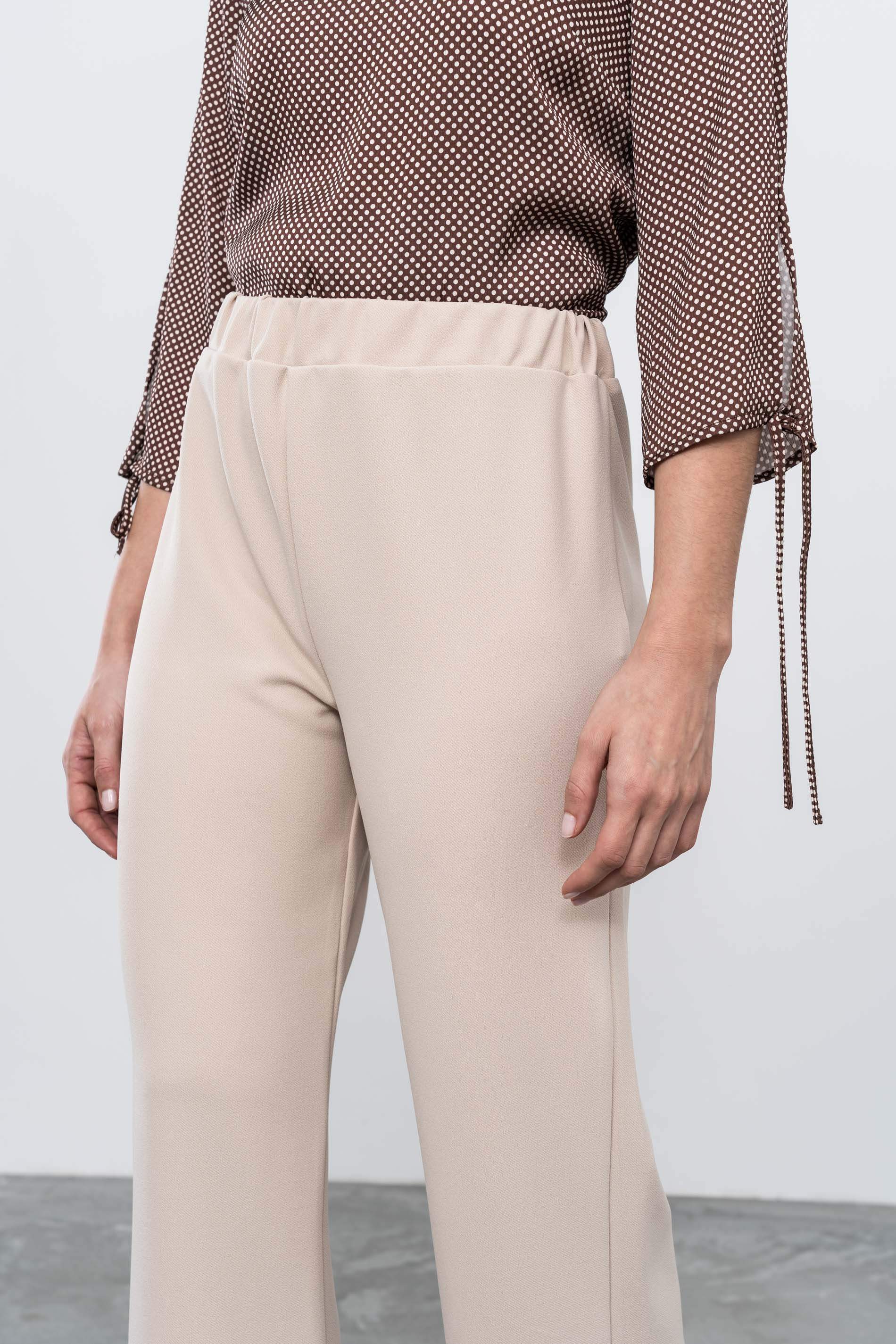 PANTALÓN RECTO GOMA ARENA