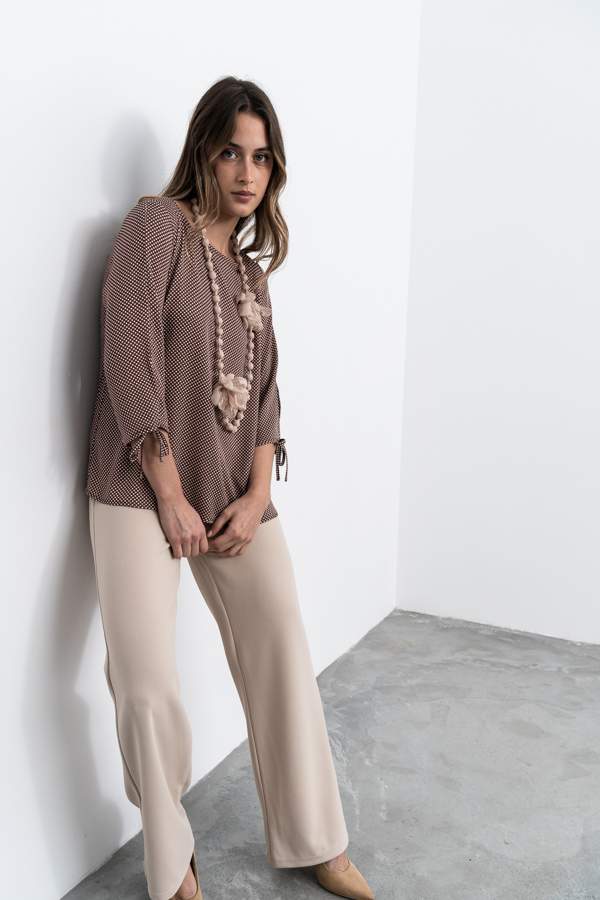 PANTALÓN RECTO GOMA ARENA