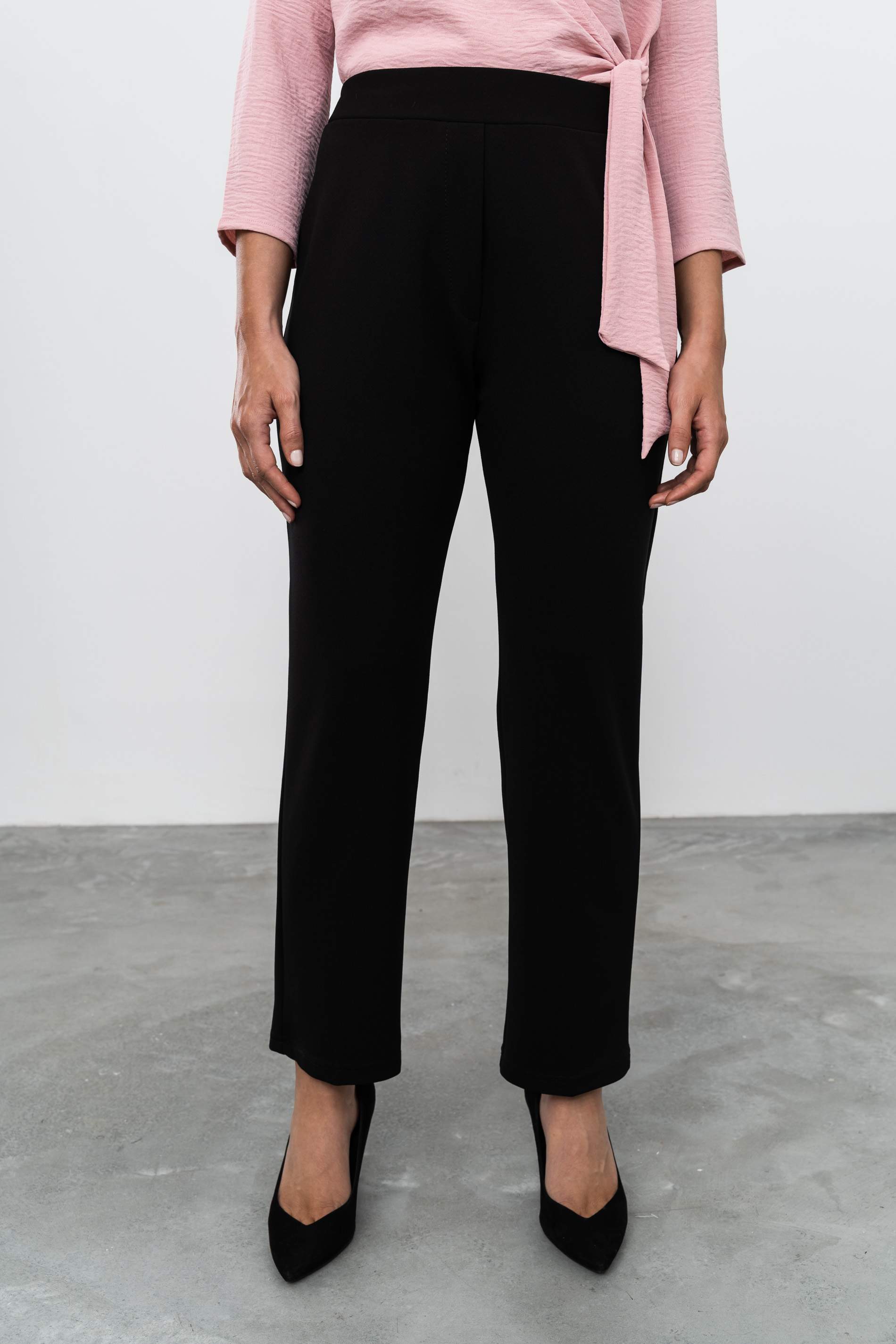 PANTALÓN BÁSICO GOMA NEGRO