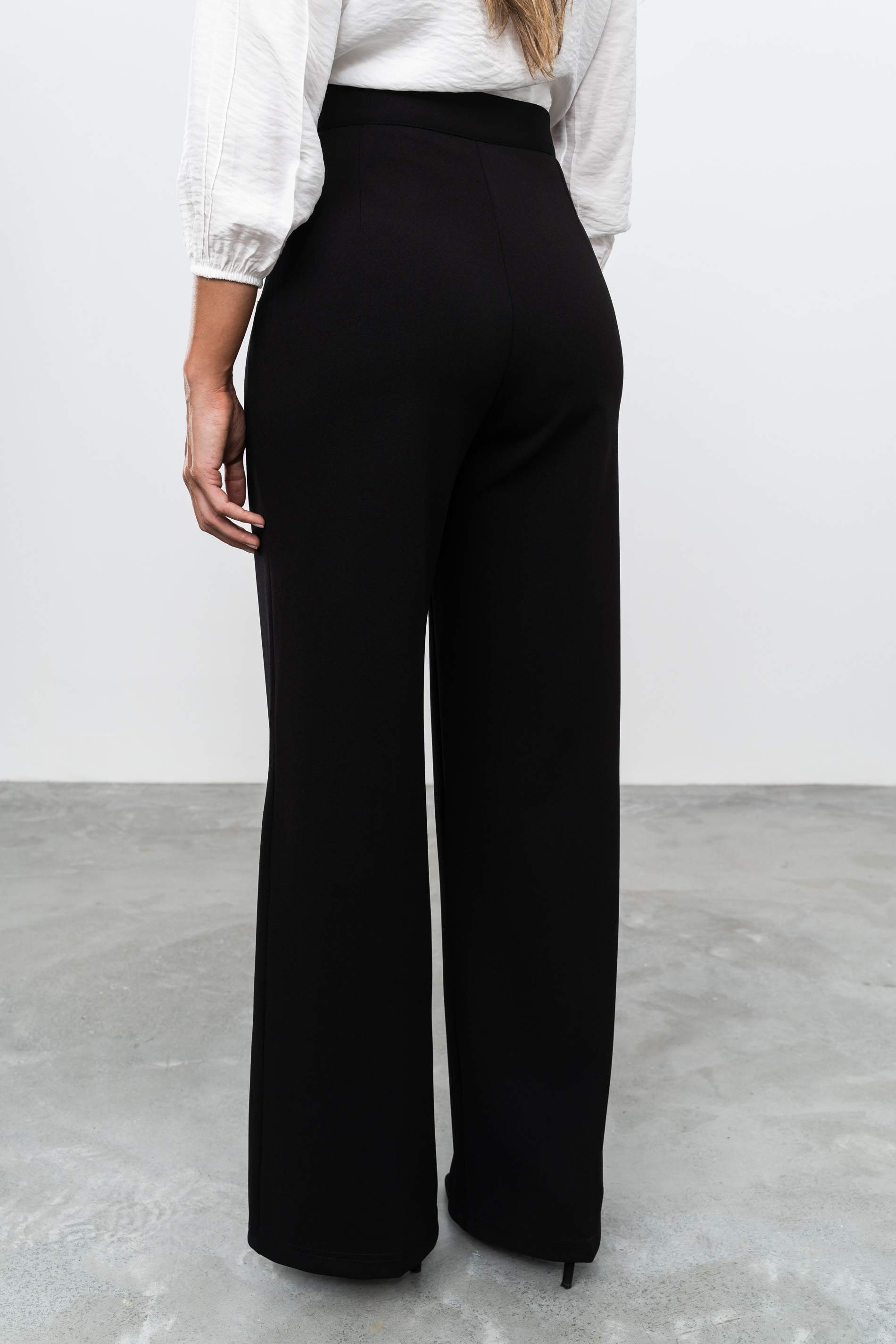 PANTALÓN VESTIR ANCHO NEGRO