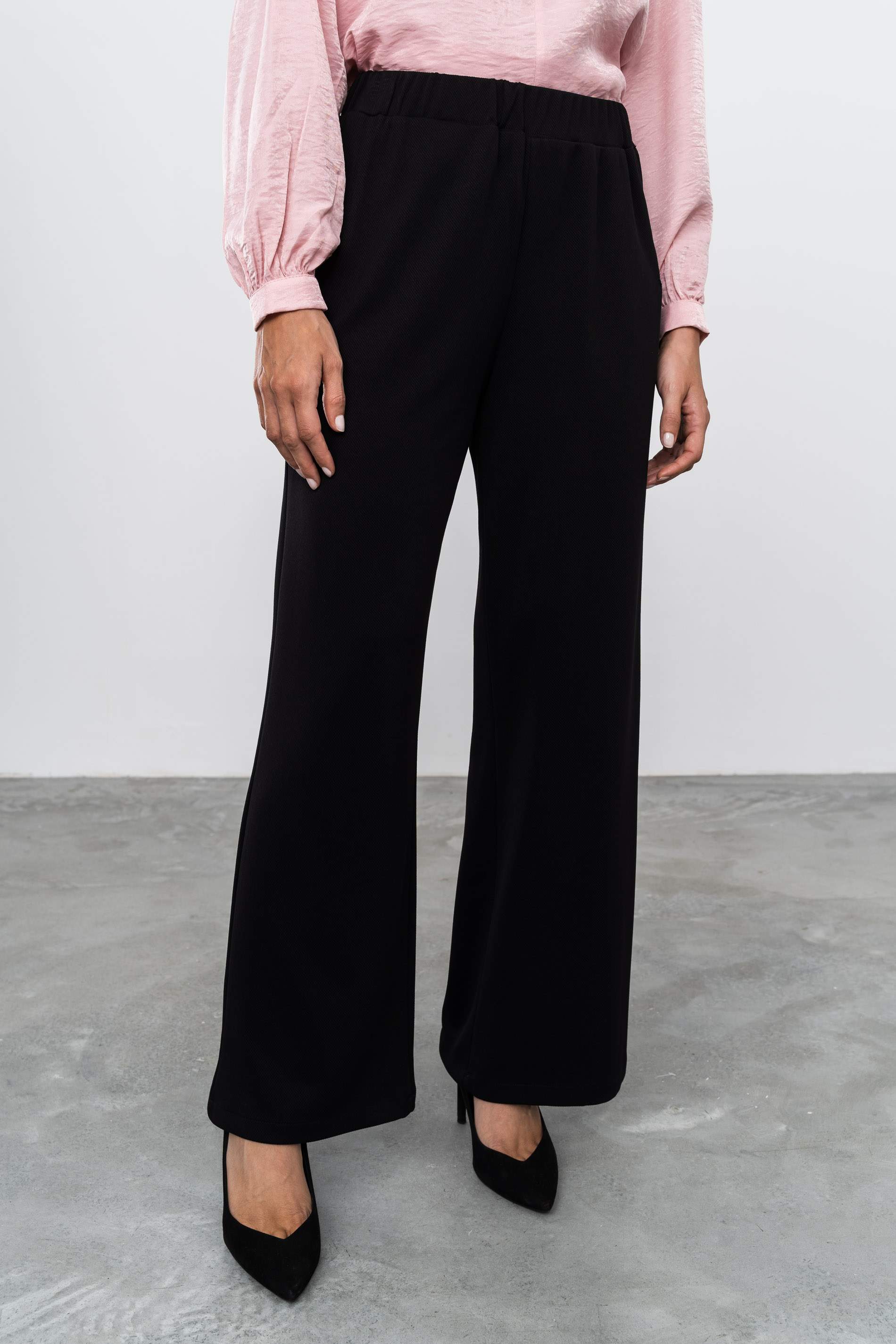 PANTALÓN ANCHO NEGRO