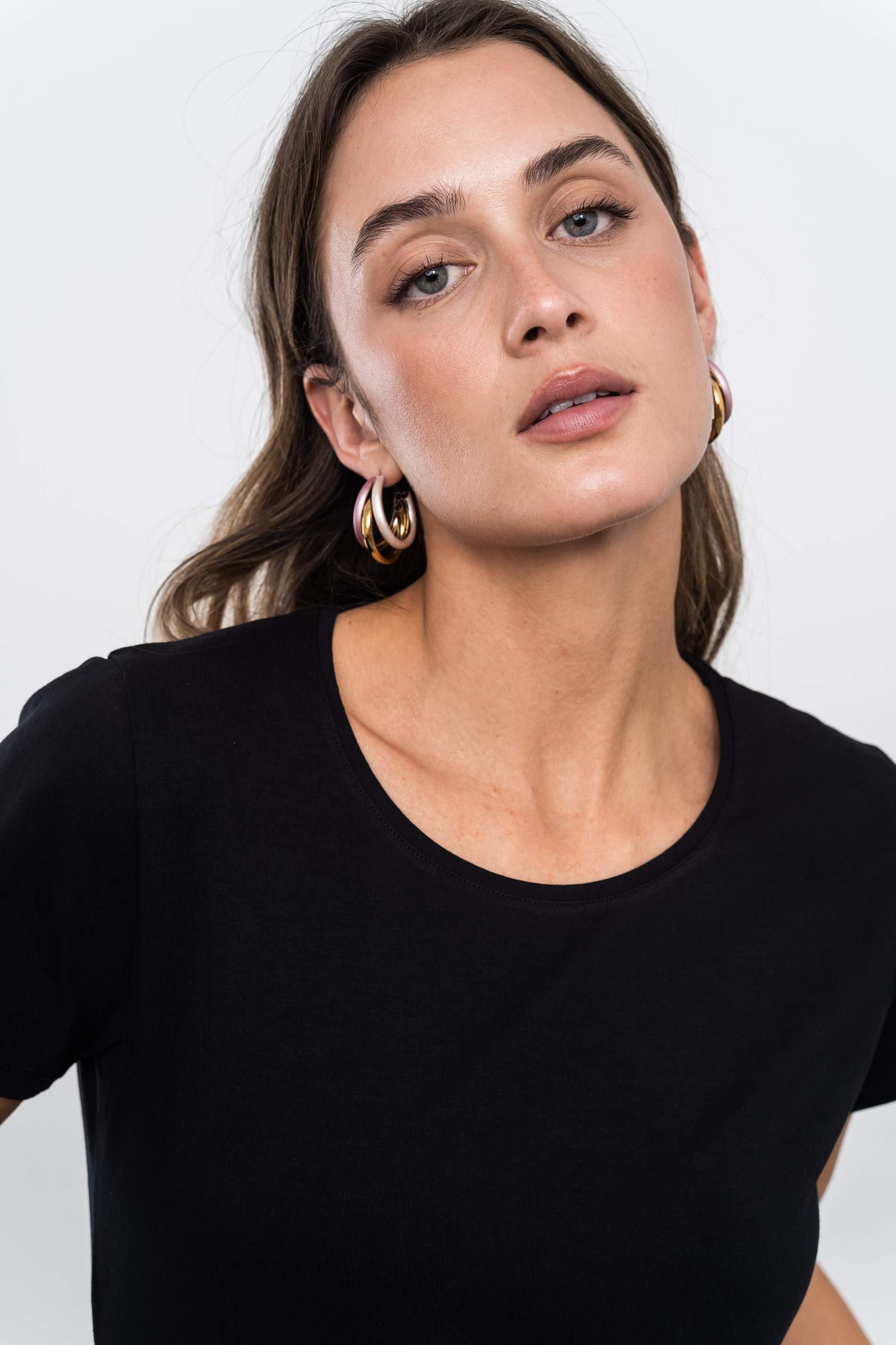 CAMISETA BÁSICA MANGA CORTA NEGRO