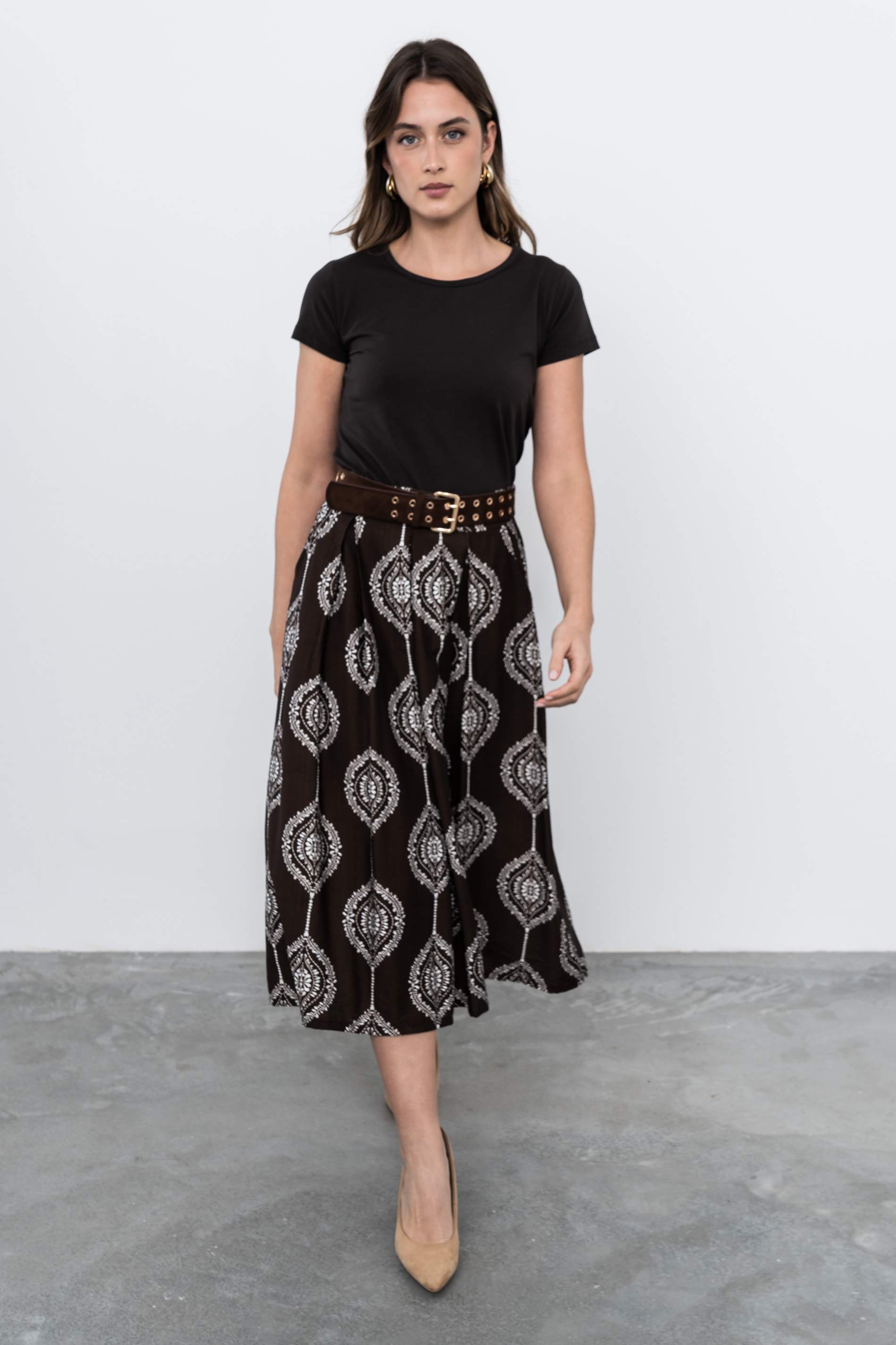 CAMISETA BÁSICA MANGA CORTA MARRÓN