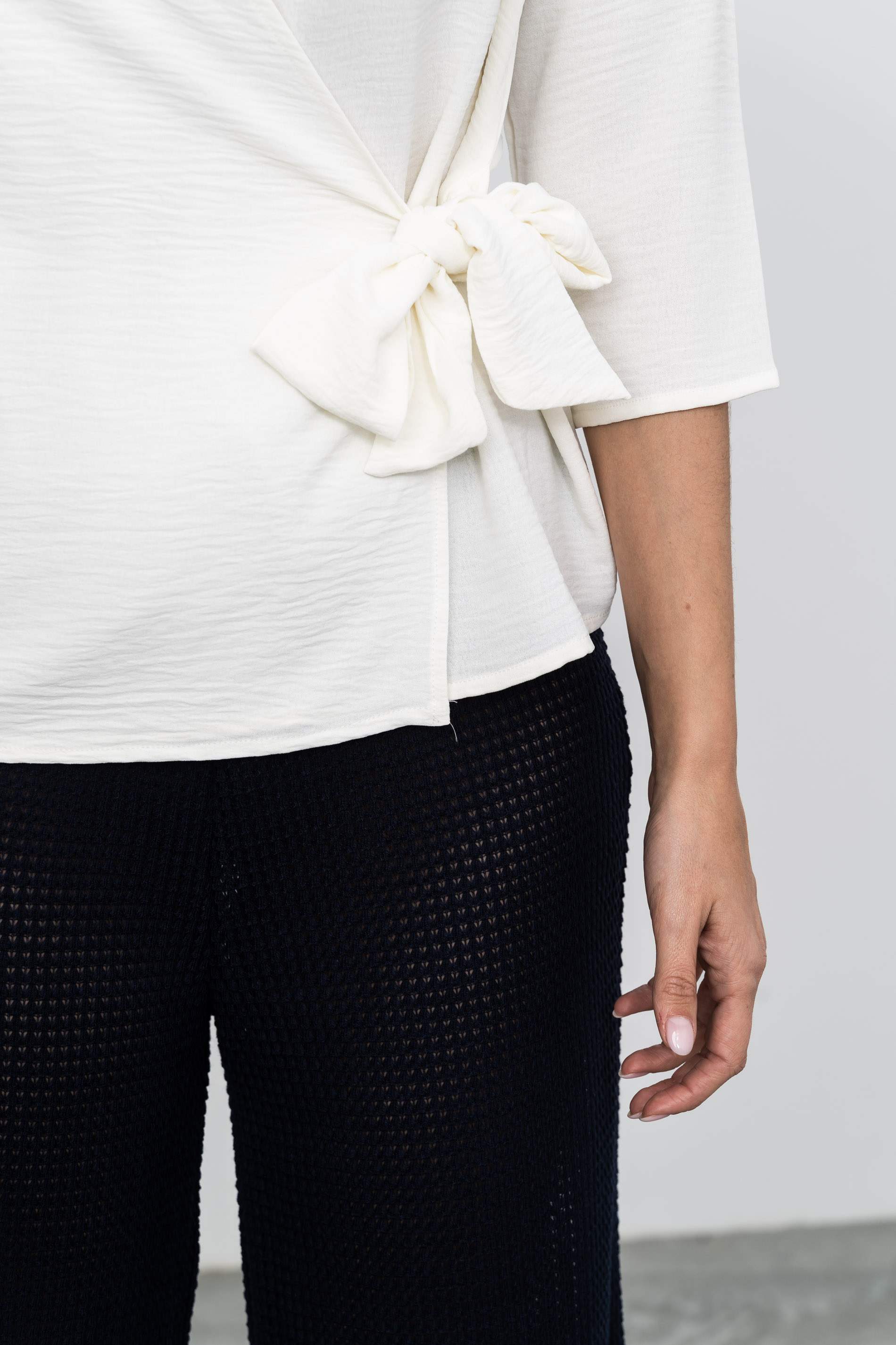 BLUS EFECTO CRUZADO MANGA FRANCESA CRUDO