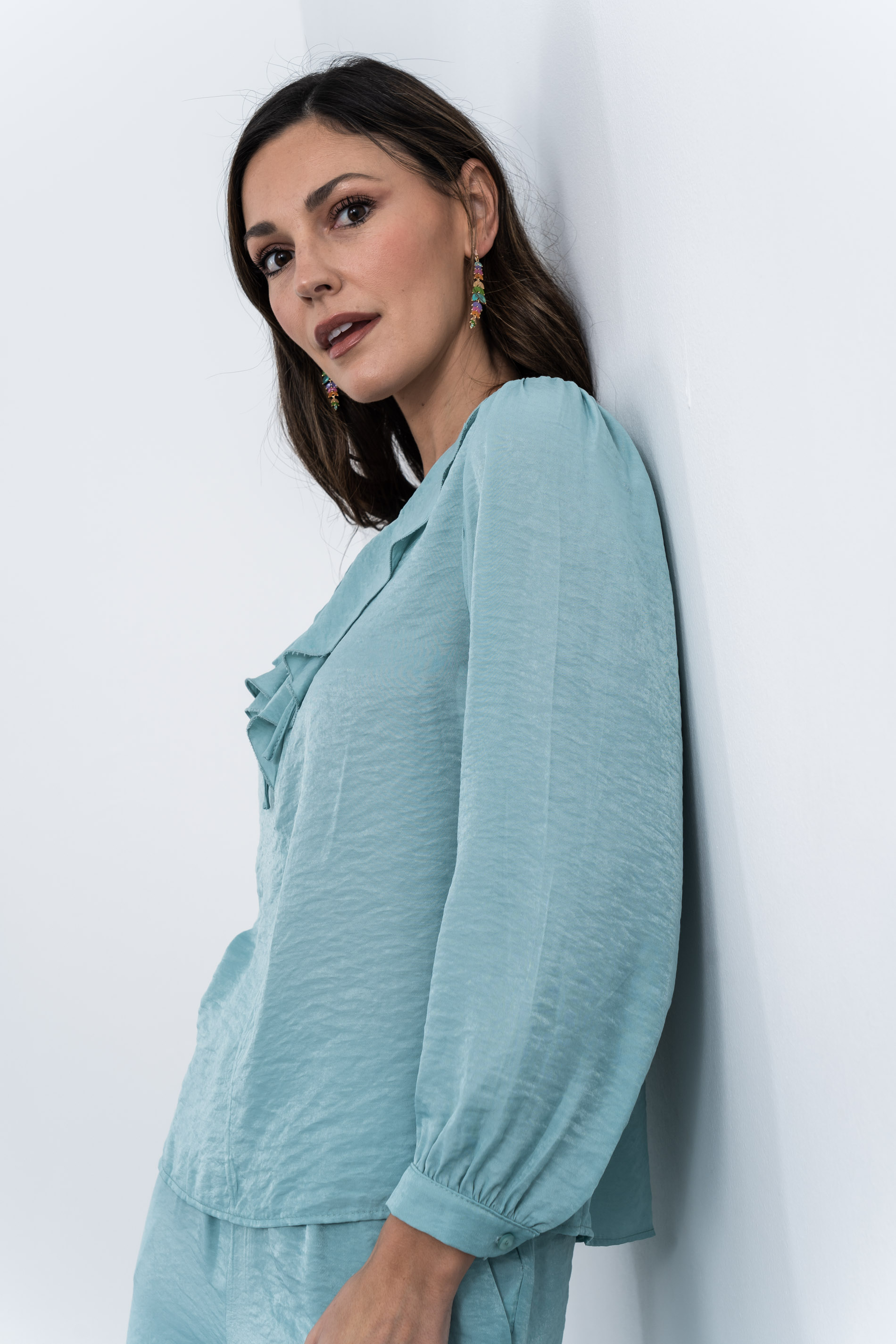 PENDIENTES HOJITAS CIRCONITAS COMBINADOS