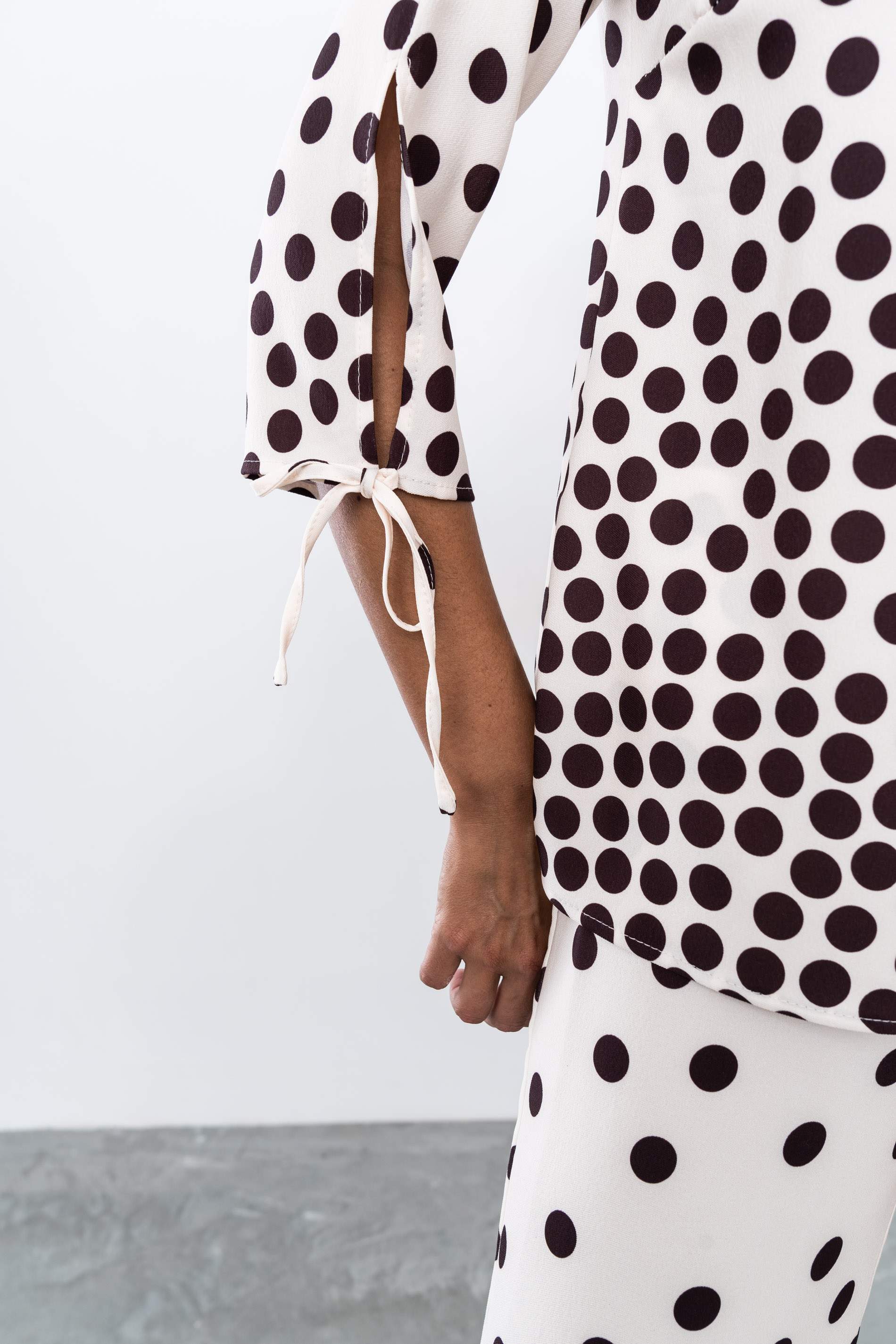 BLUSA TOPOS LACITOS