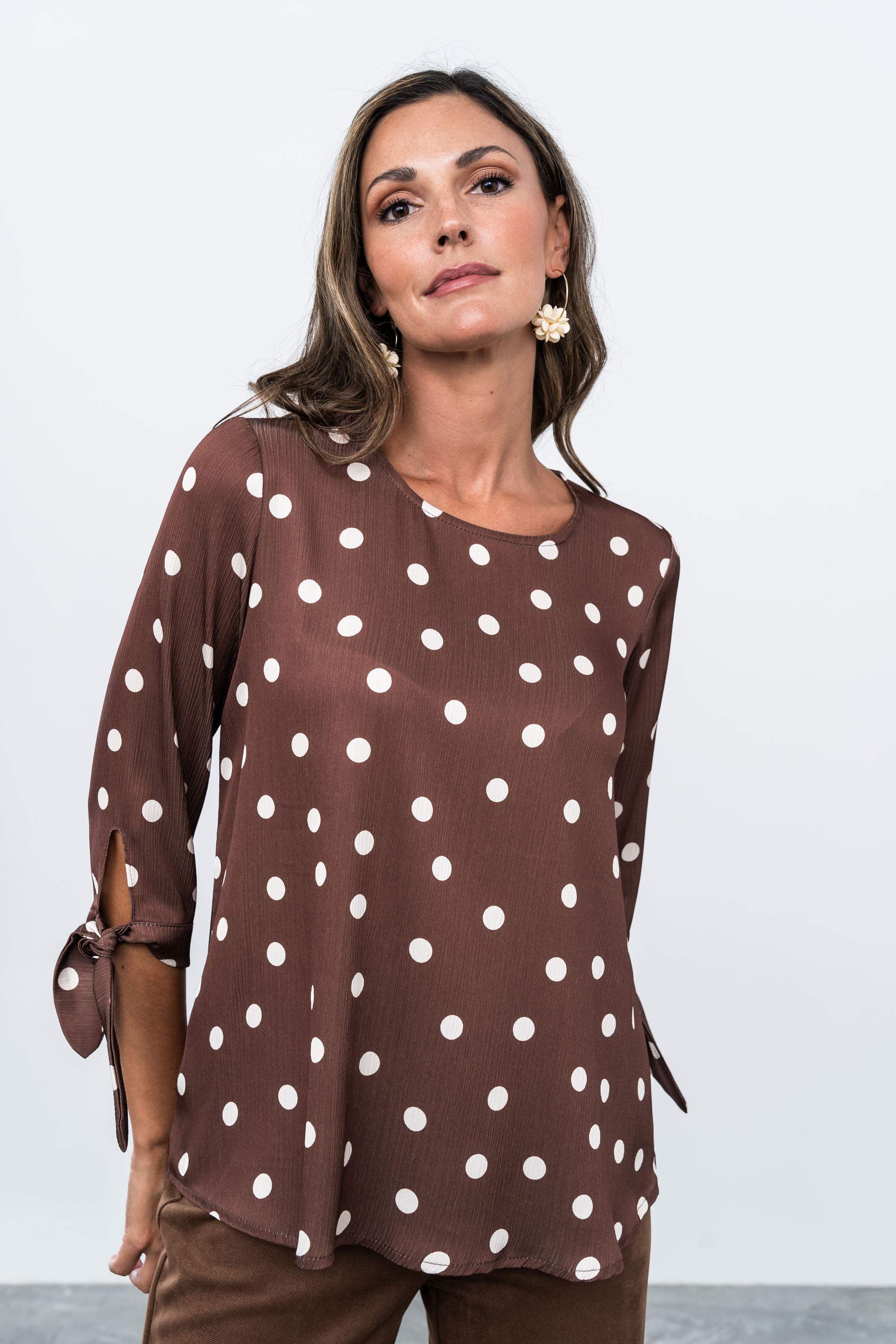 BLUSA PUÑO LAZOS TOPOS