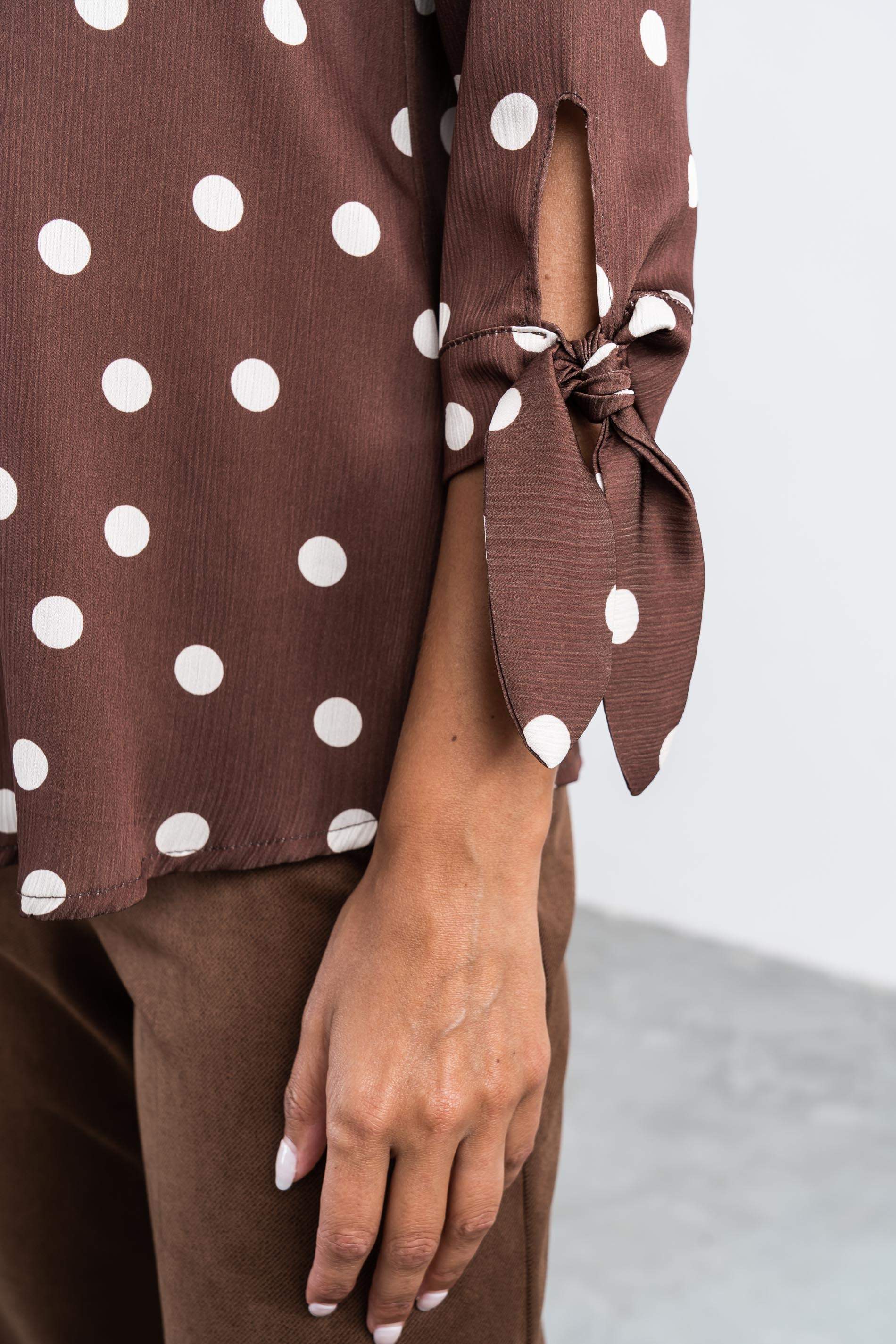 BLUSA PUÑO LAZOS TOPOS