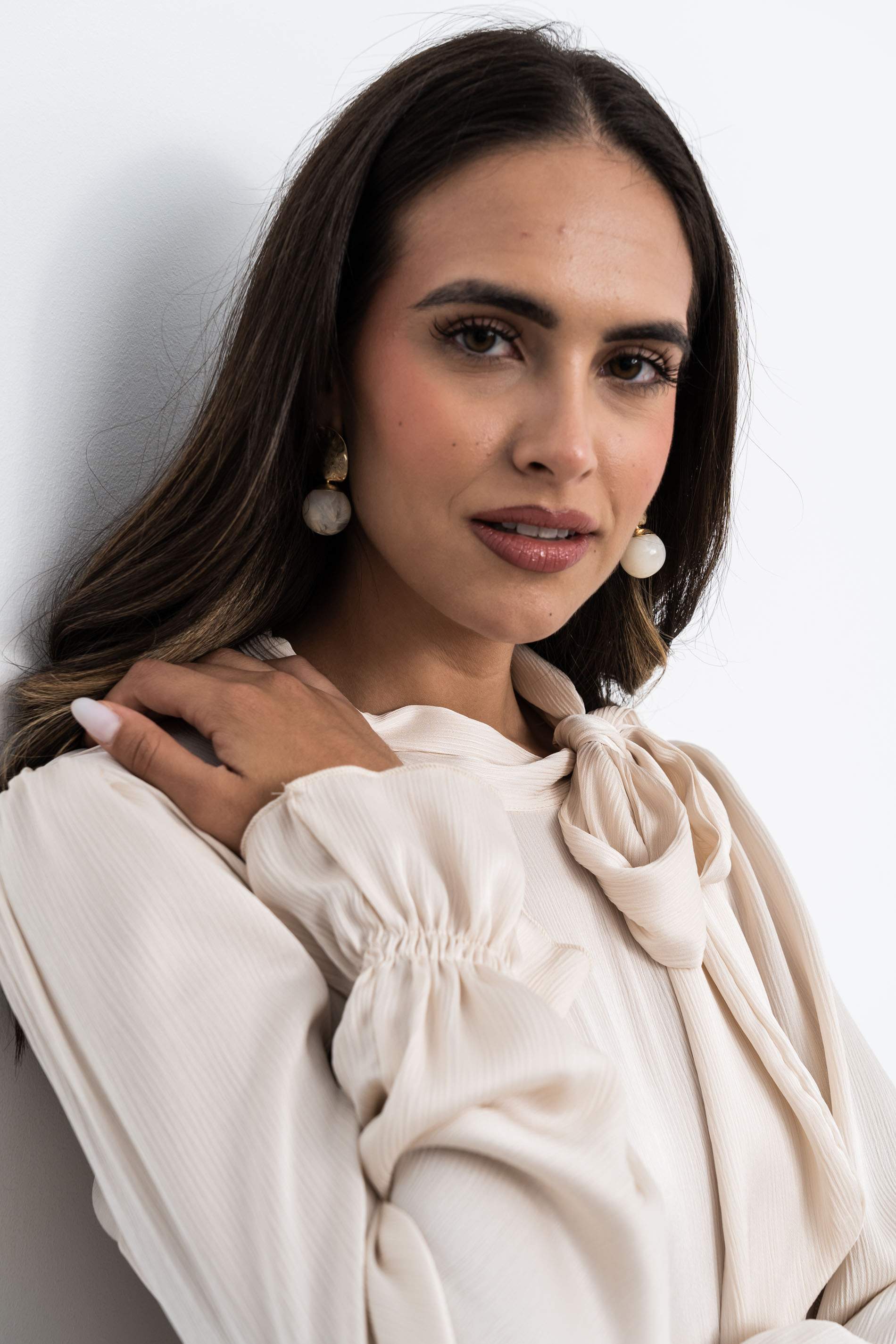 BLUSA PUÑO LAZO SATINADA