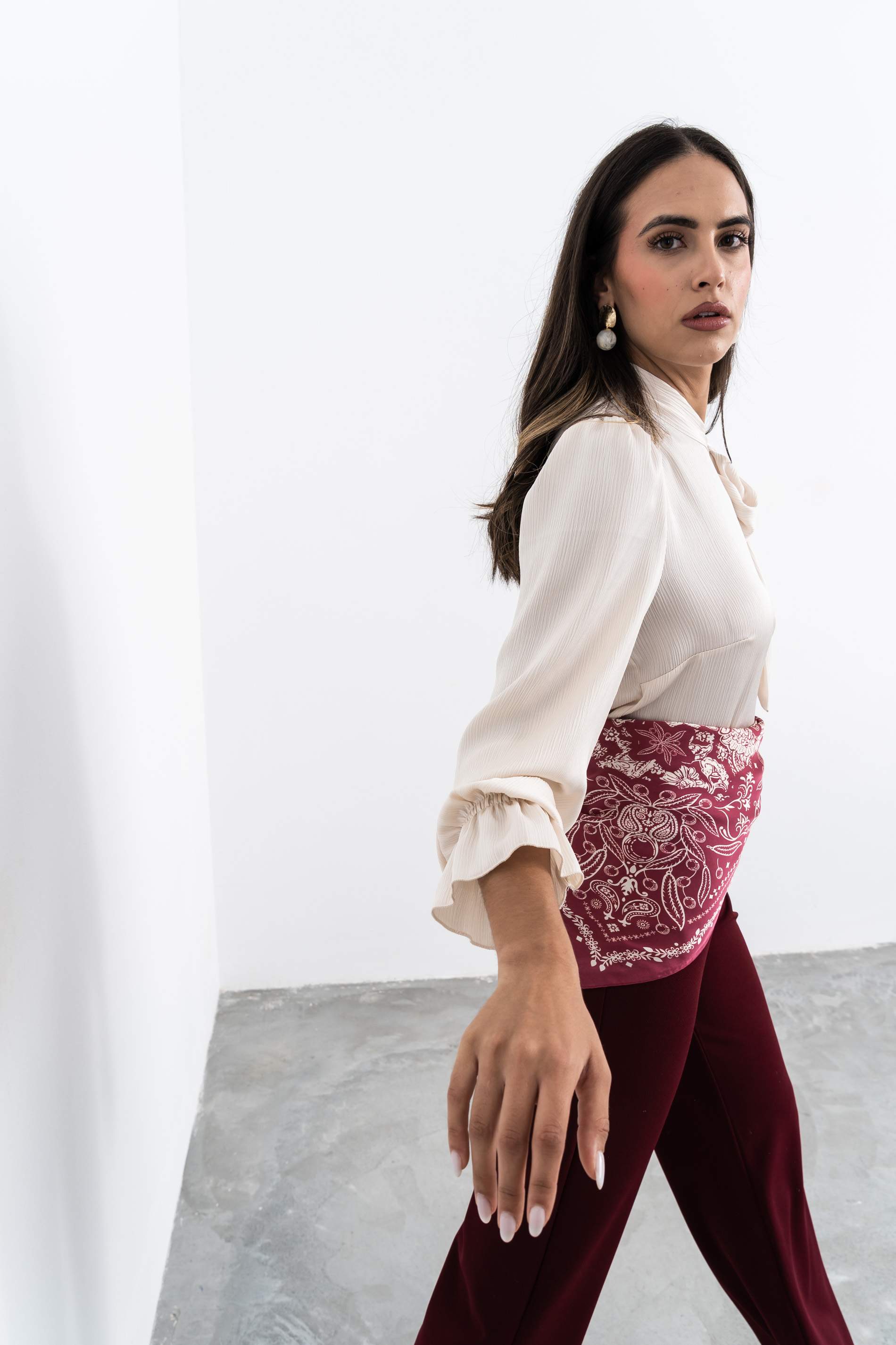 BLUSA PUÑO LAZO SATINADA