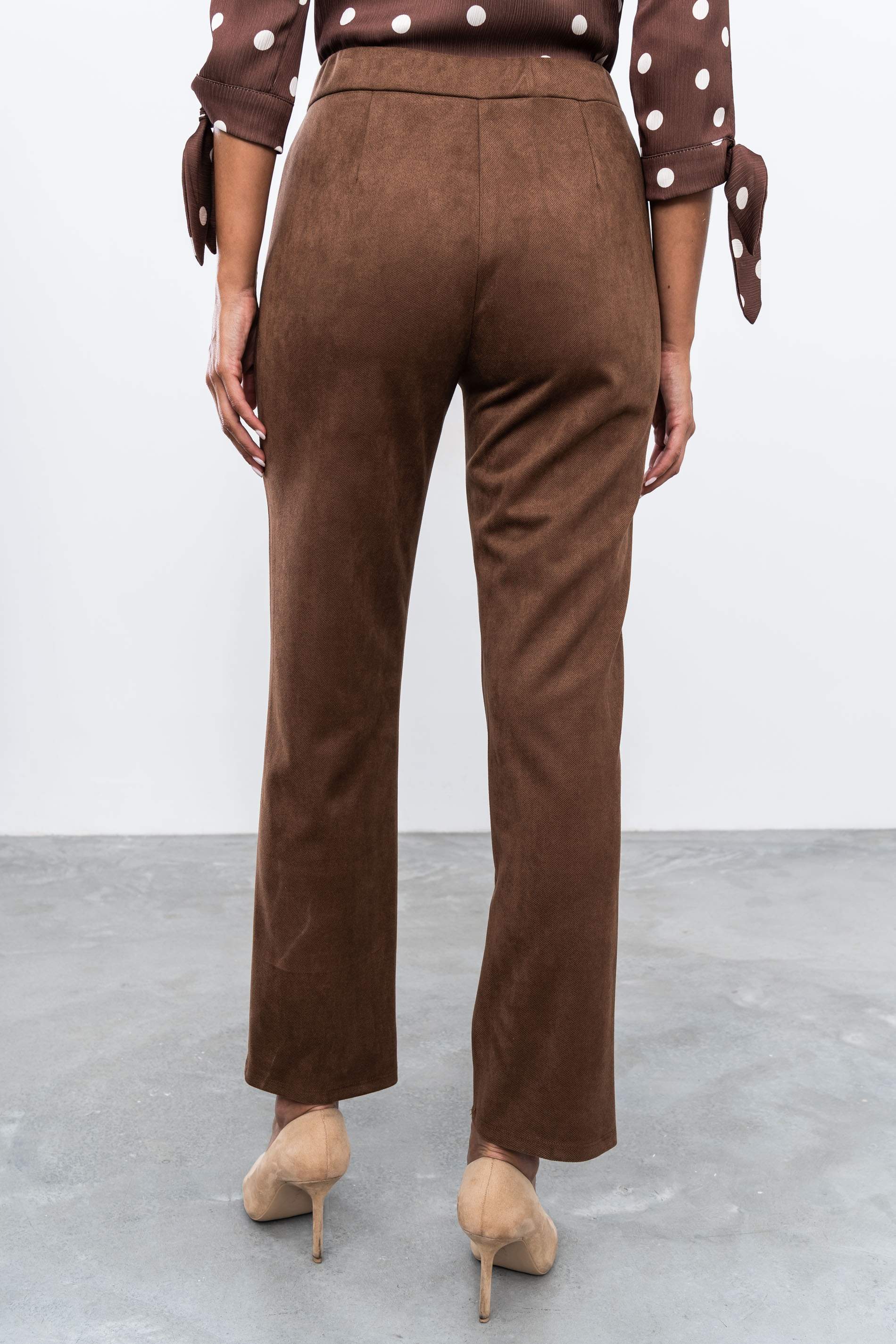 PANTALÓN DETALLE METAL CAMEL
