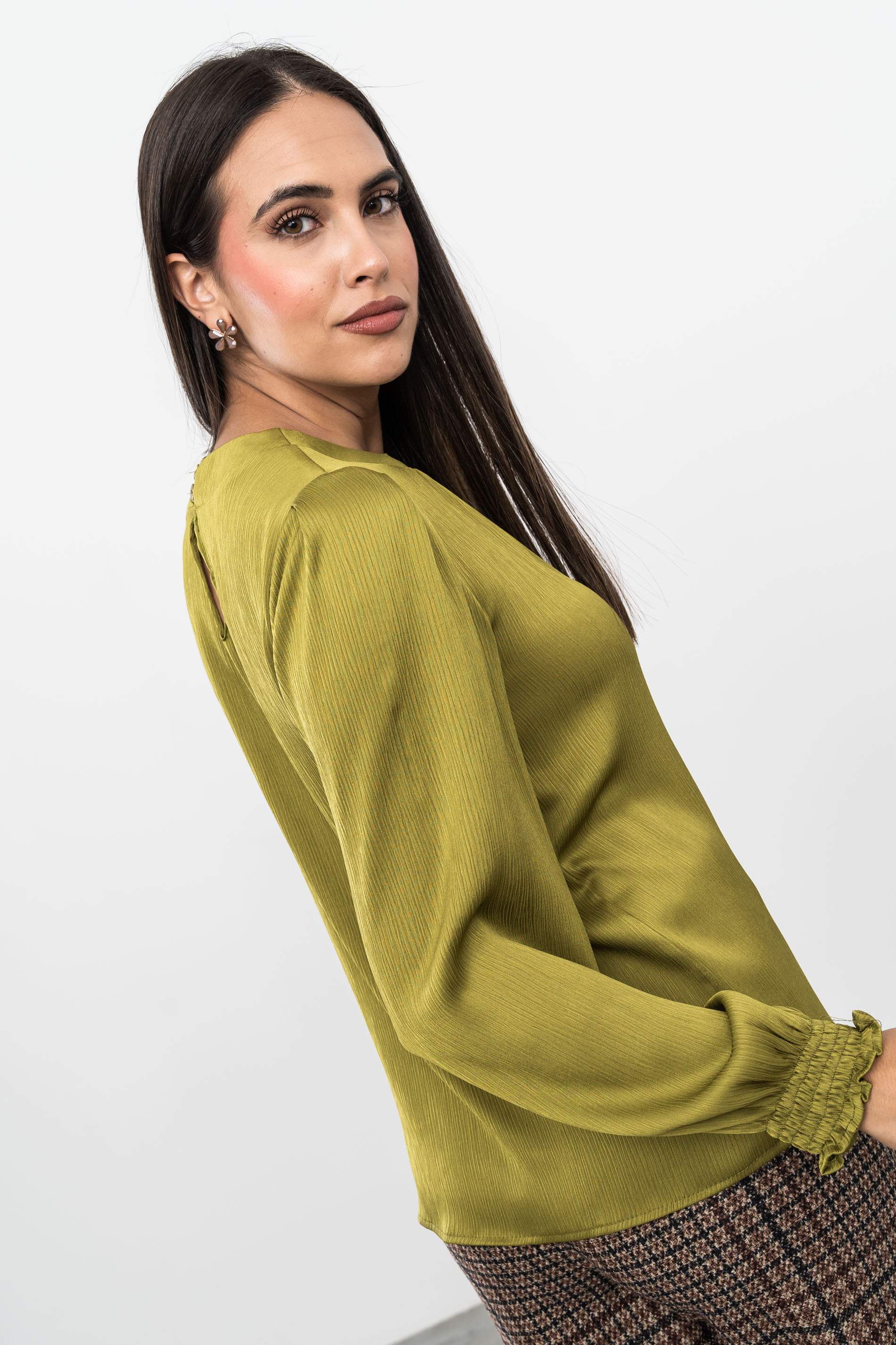 BLUSA FRUNCES ACEITE 