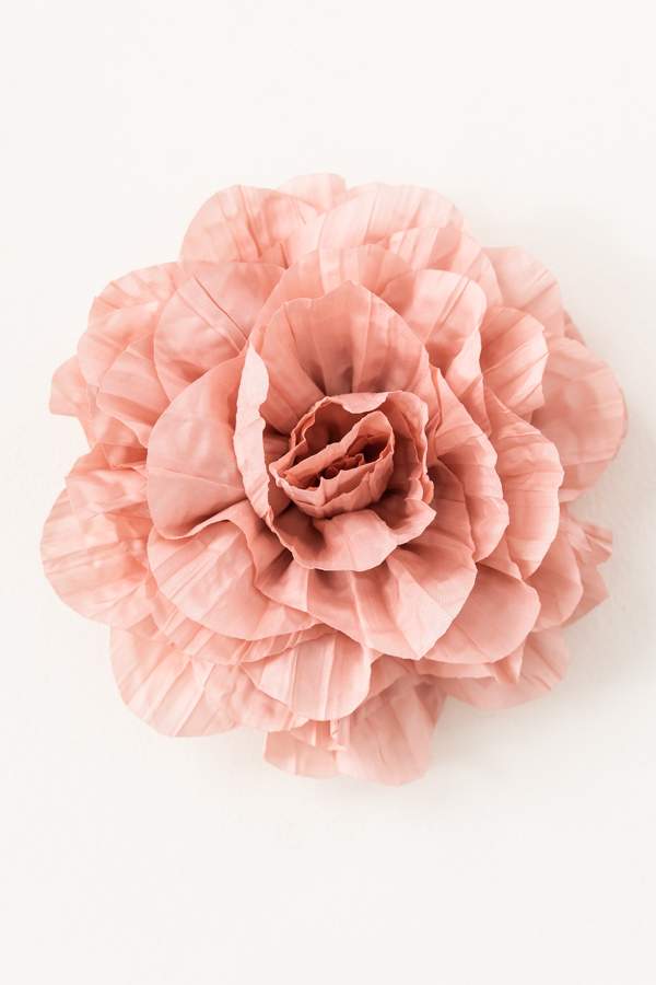 BROCHE FLOR PLISADA NUDE
