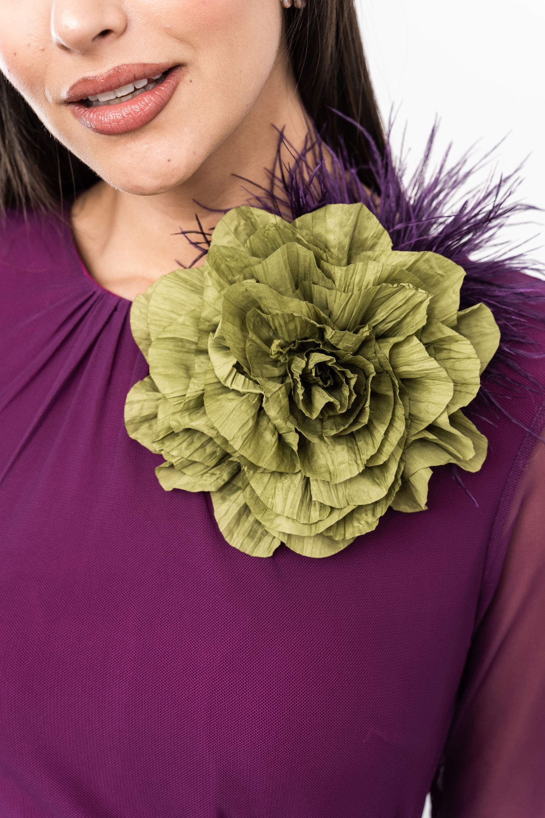 BROCHE FLOR PLISADA VERDE