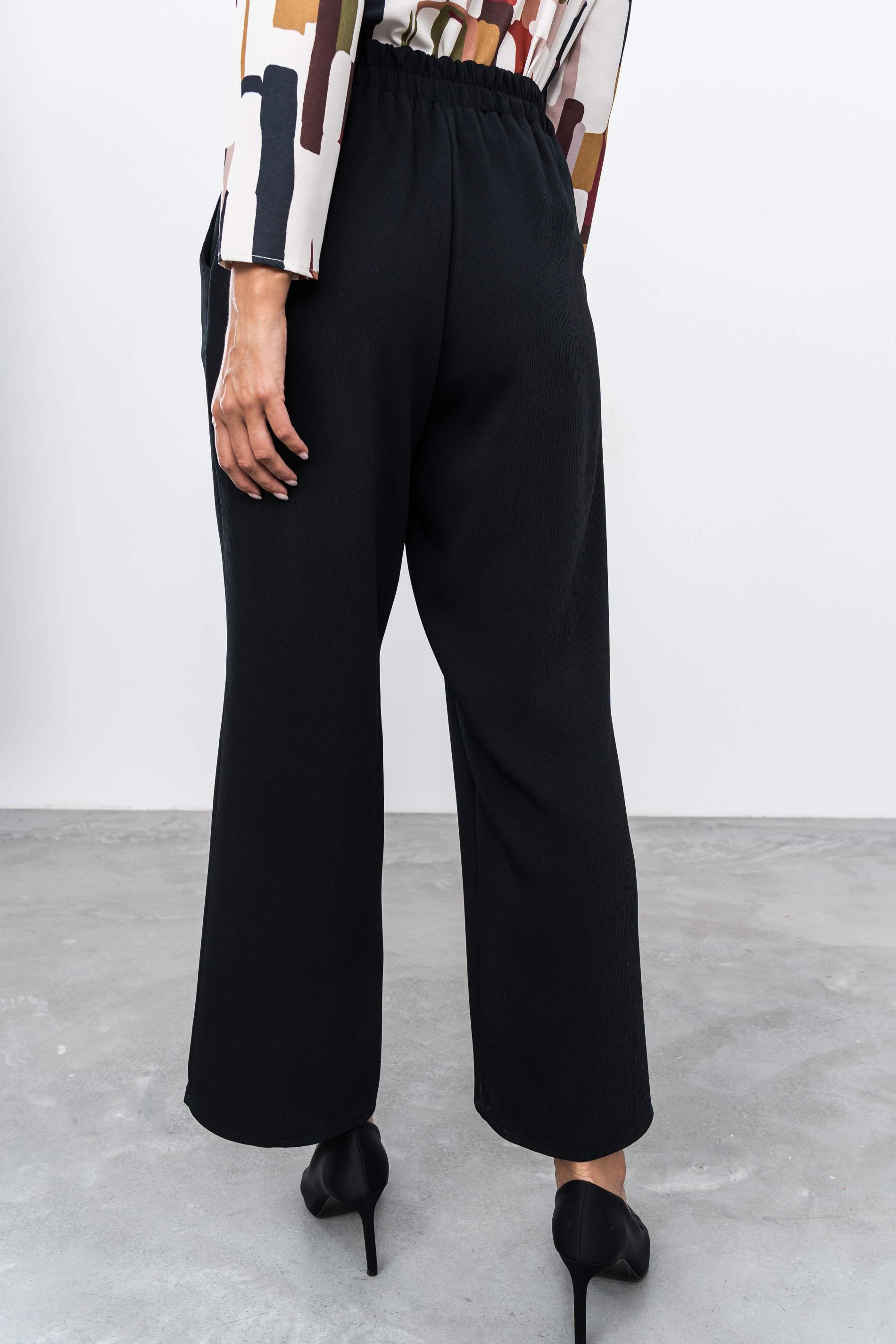 PANTALON TEXTURA HEBILLA
