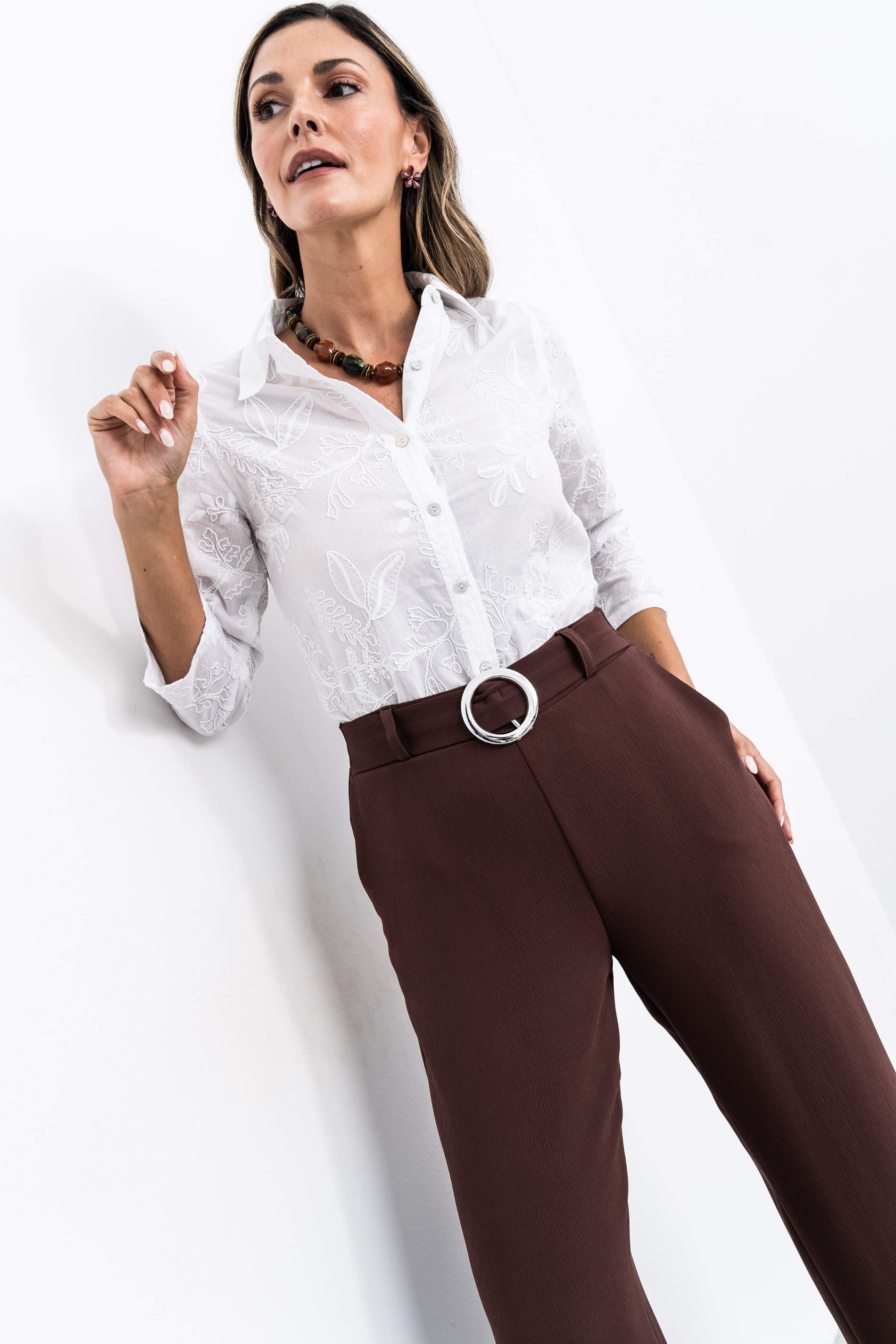 PANTALON TEXTURA HEBILLA