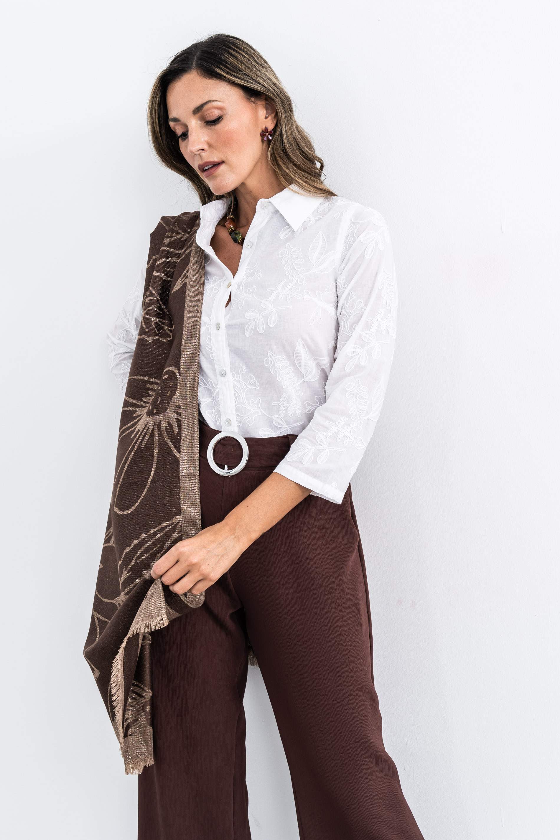 PANTALON TEXTURA HEBILLA