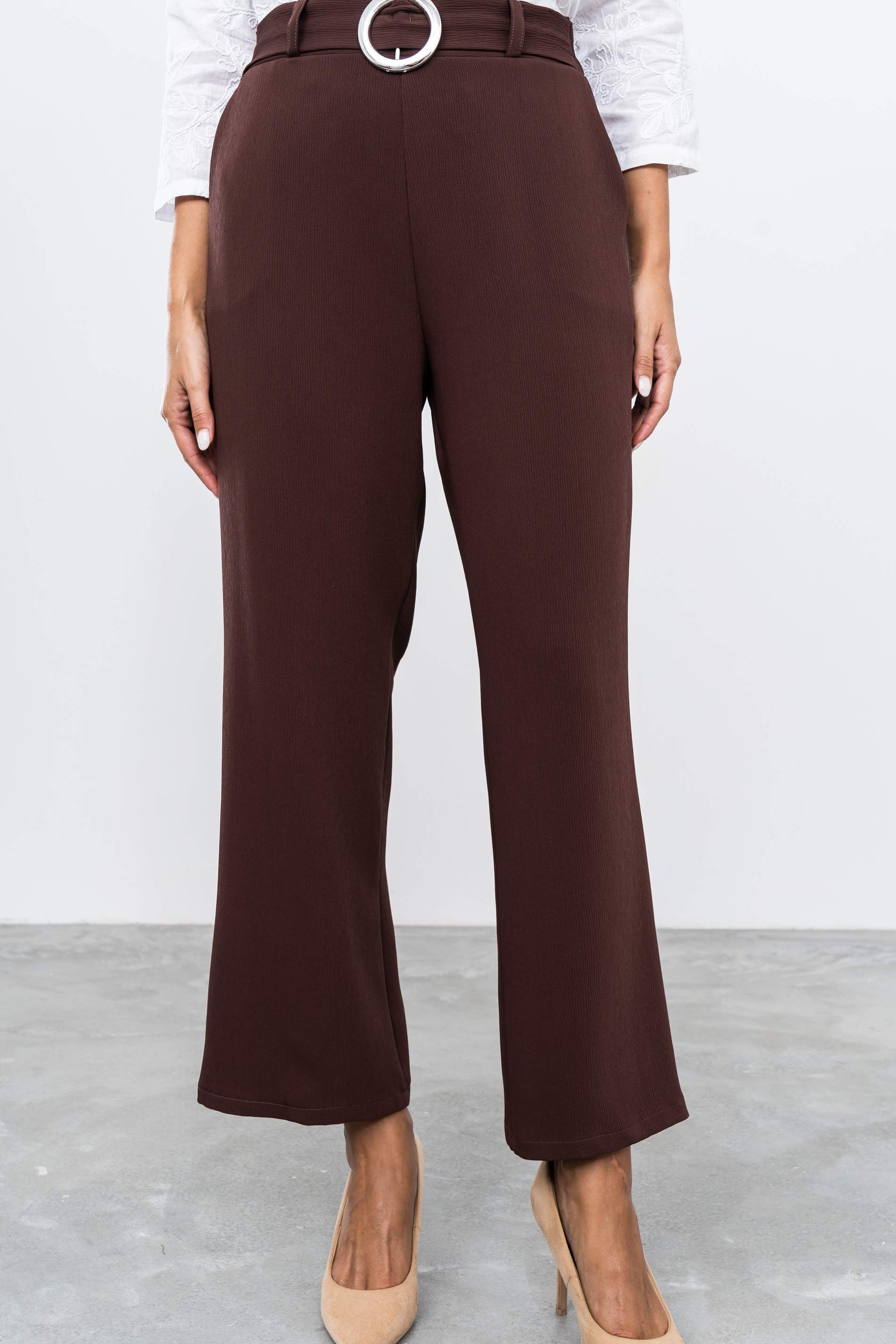 PANTALON TEXTURA HEBILLA