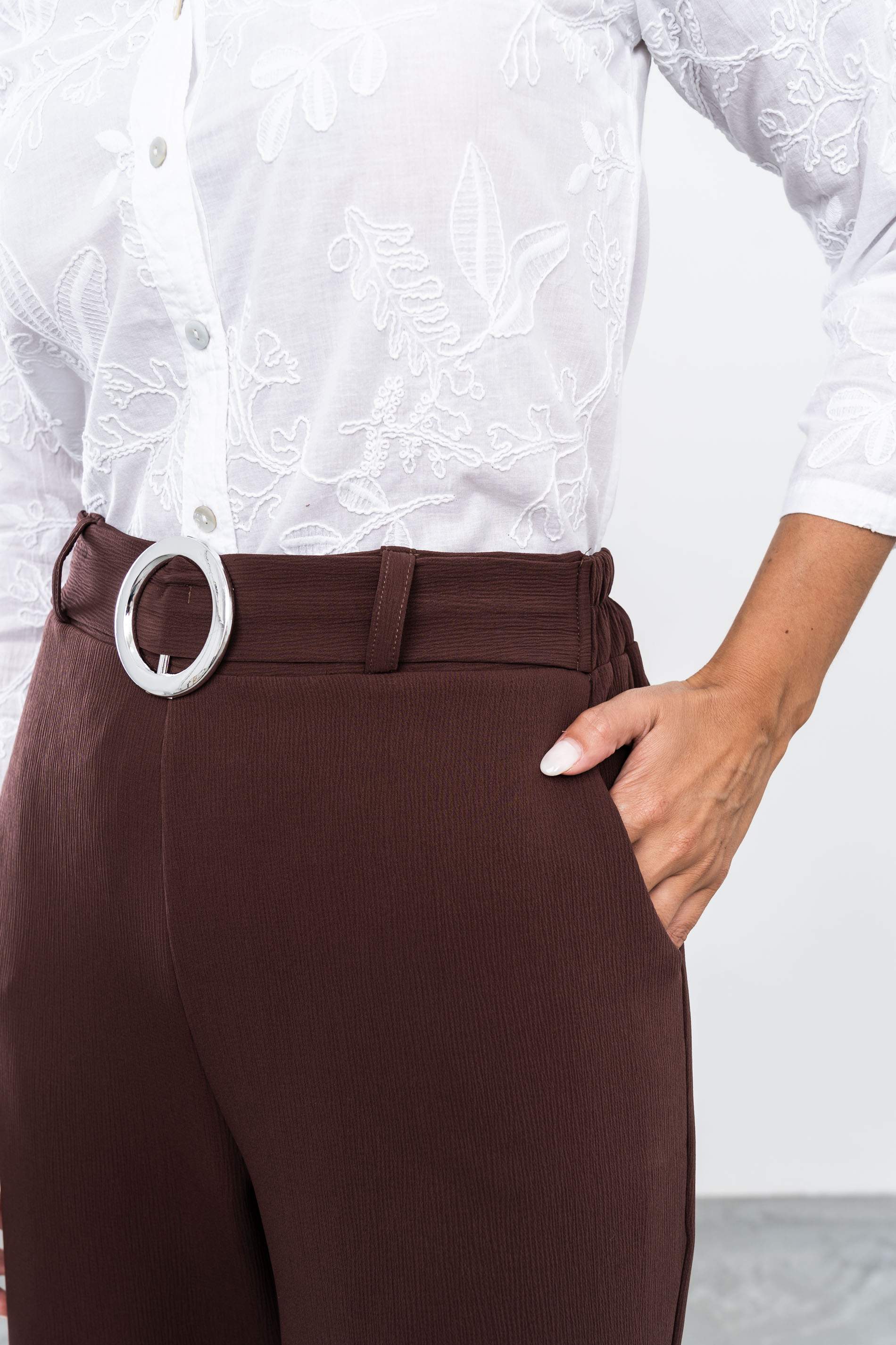 PANTALON TEXTURA HEBILLA