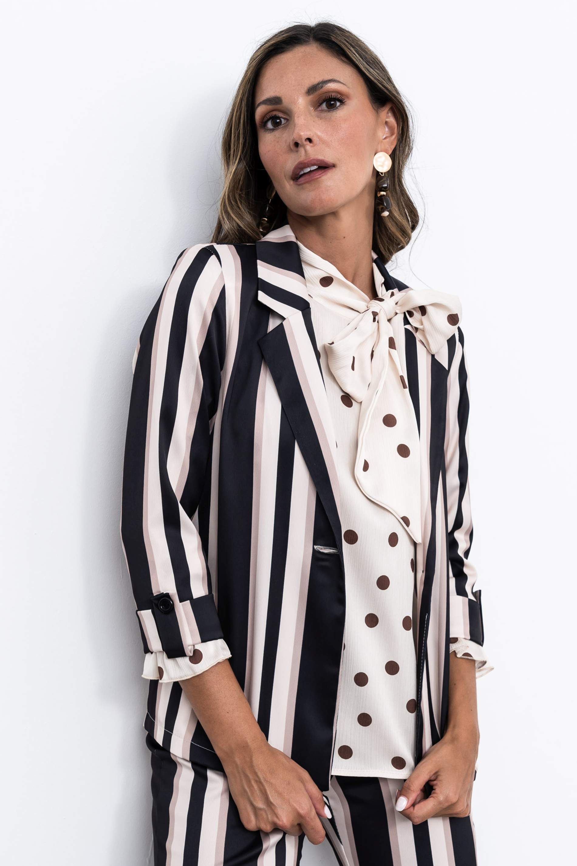 CHAQUETA RAYAS SATINADA