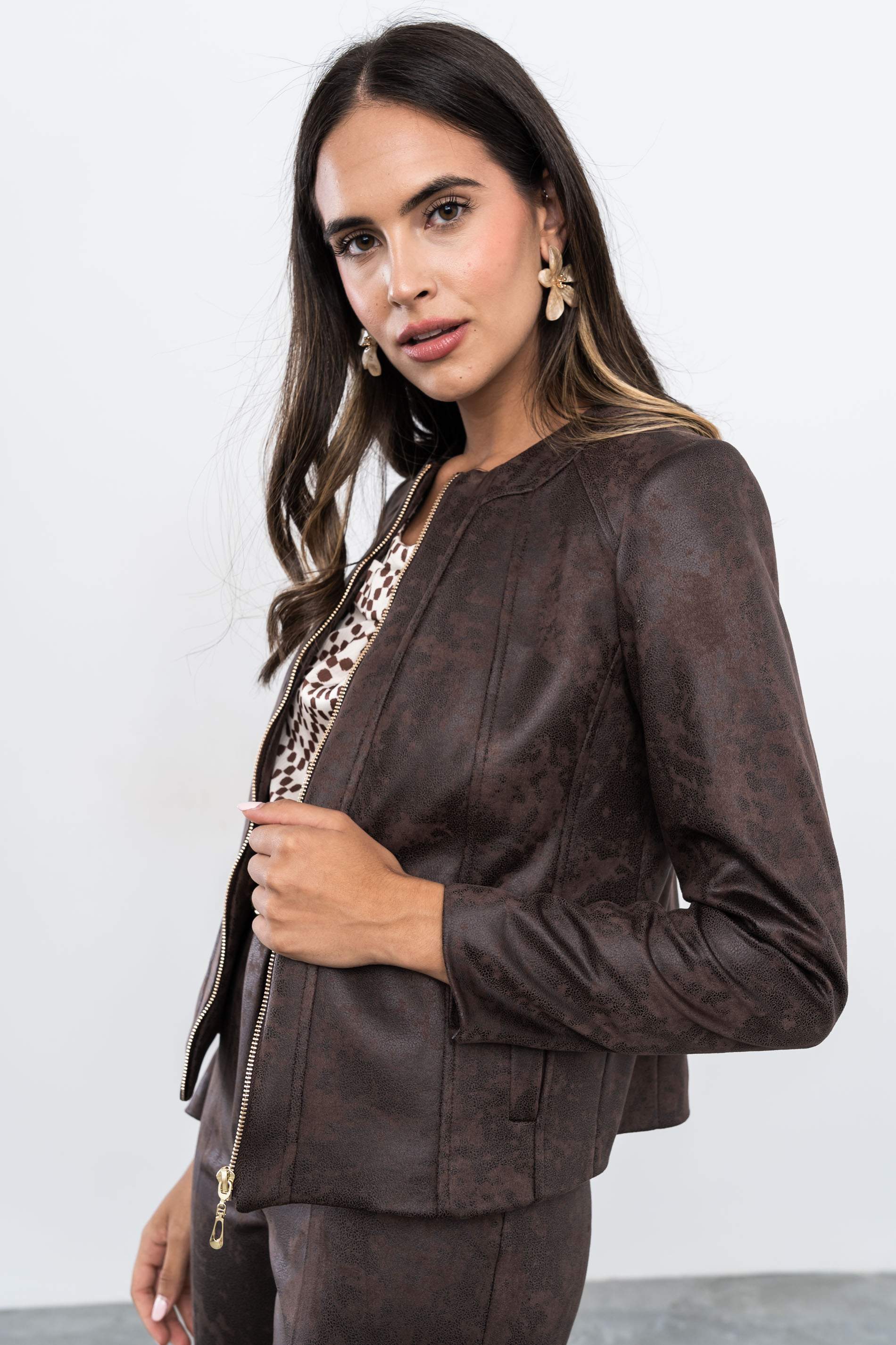 CHAQUETA EFECTO PIEL CREMALLERA