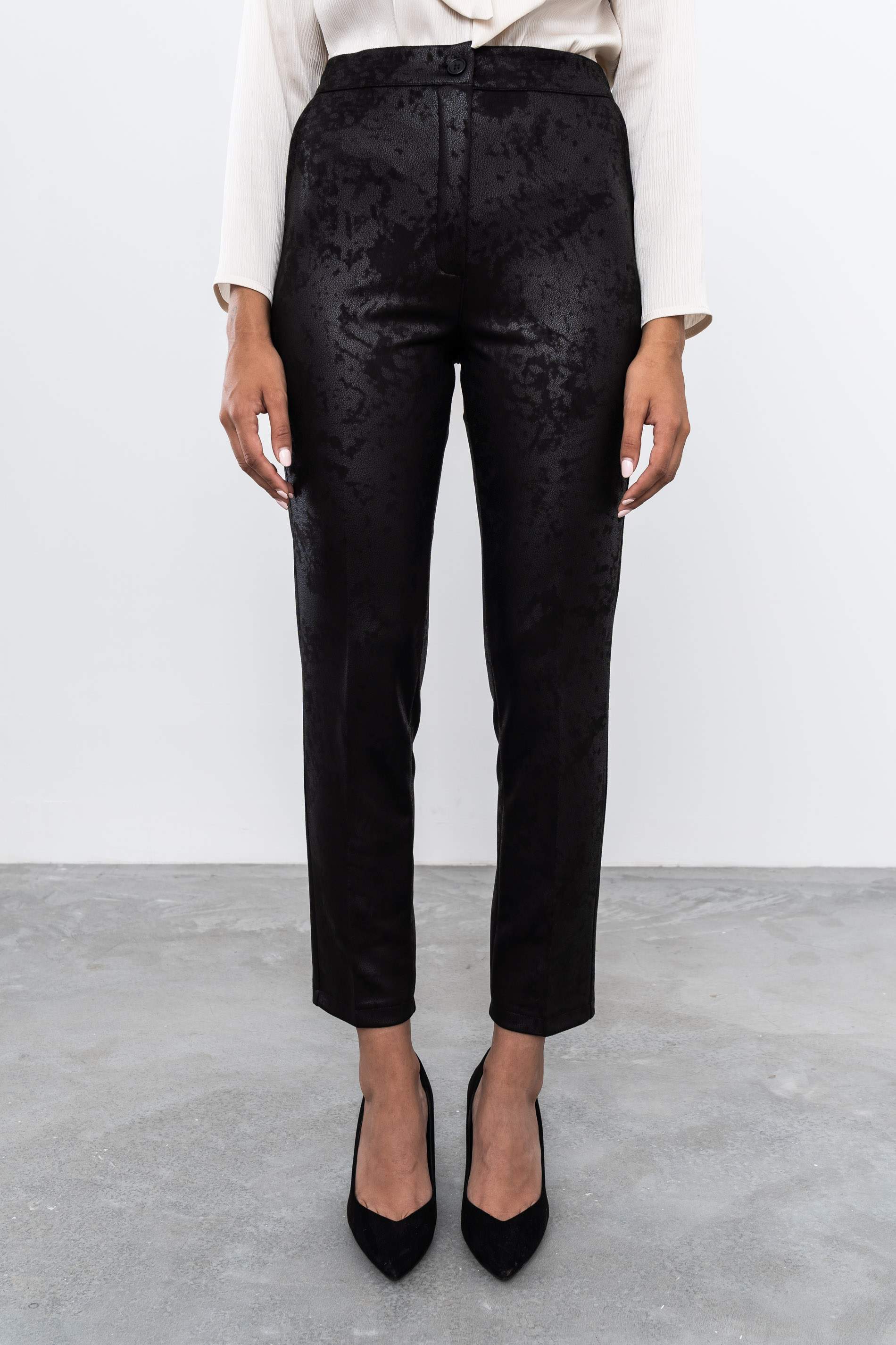 PANTALON EFECTO PIEL