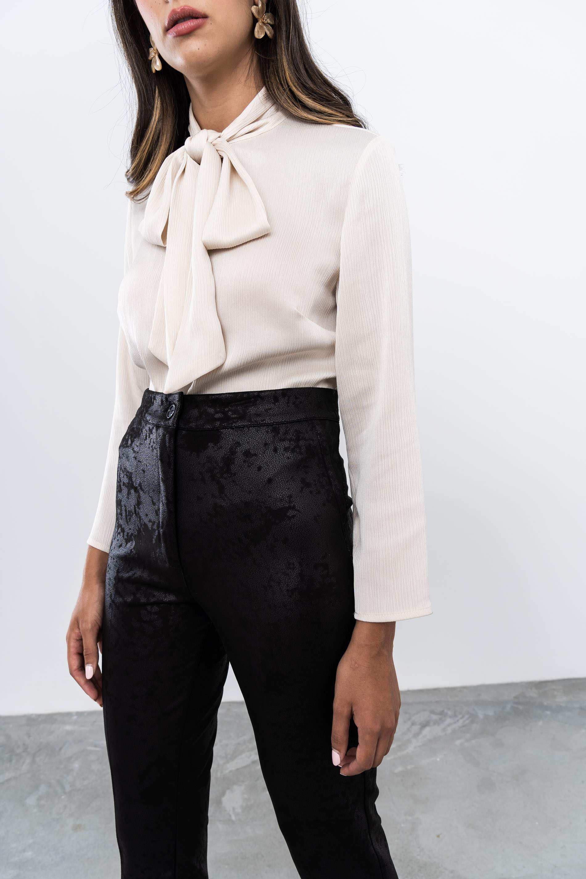 PANTALON EFECTO PIEL