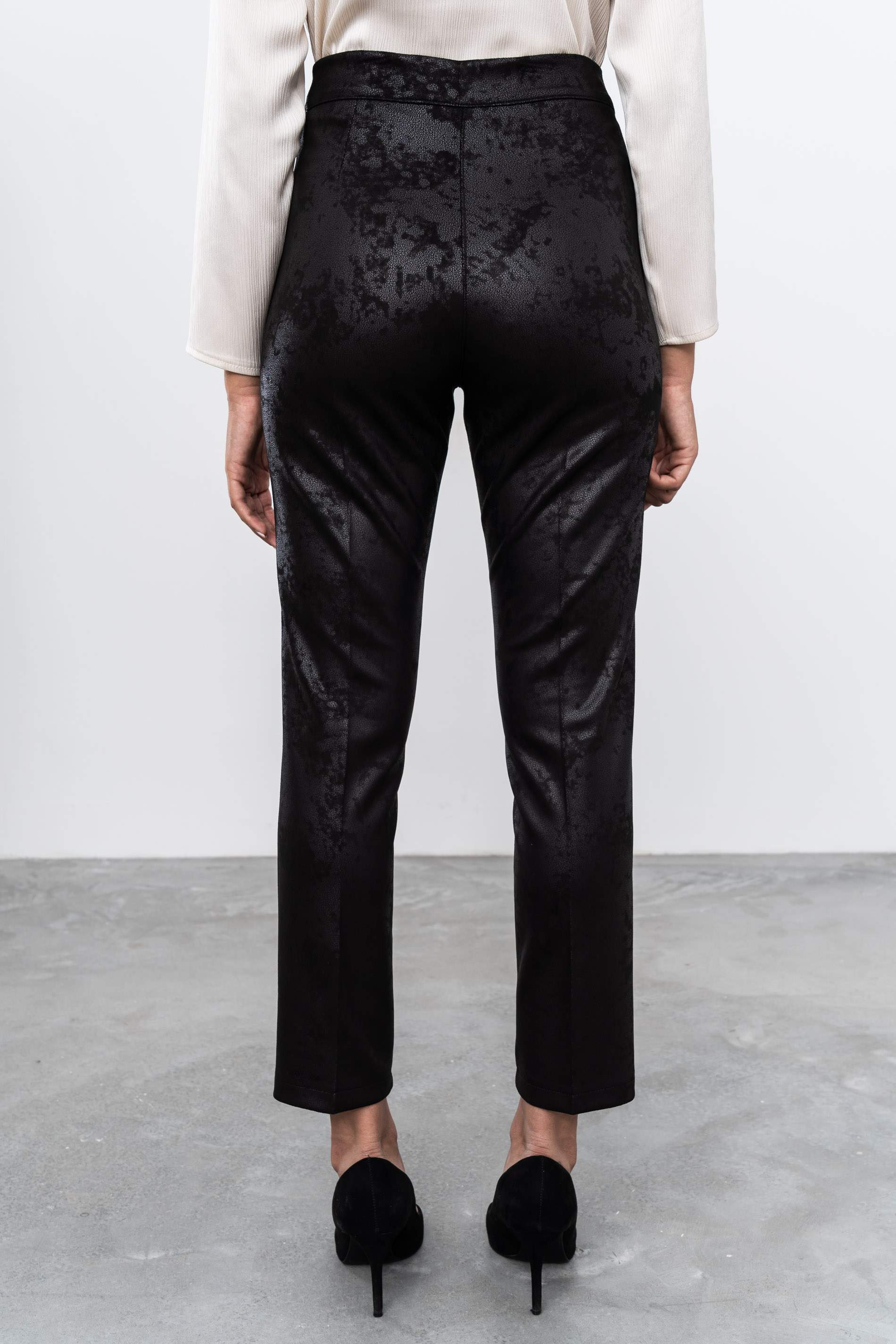 PANTALON EFECTO PIEL