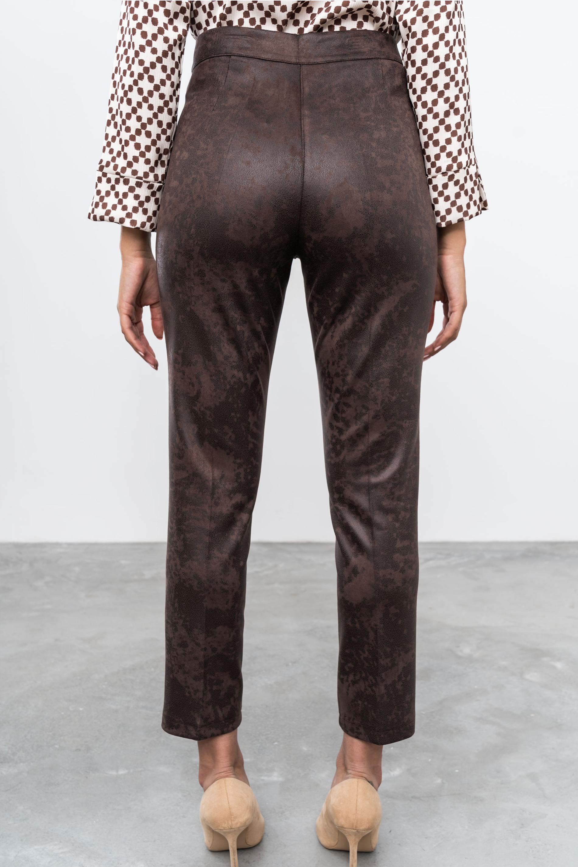 PANTALON EFECTO PIEL