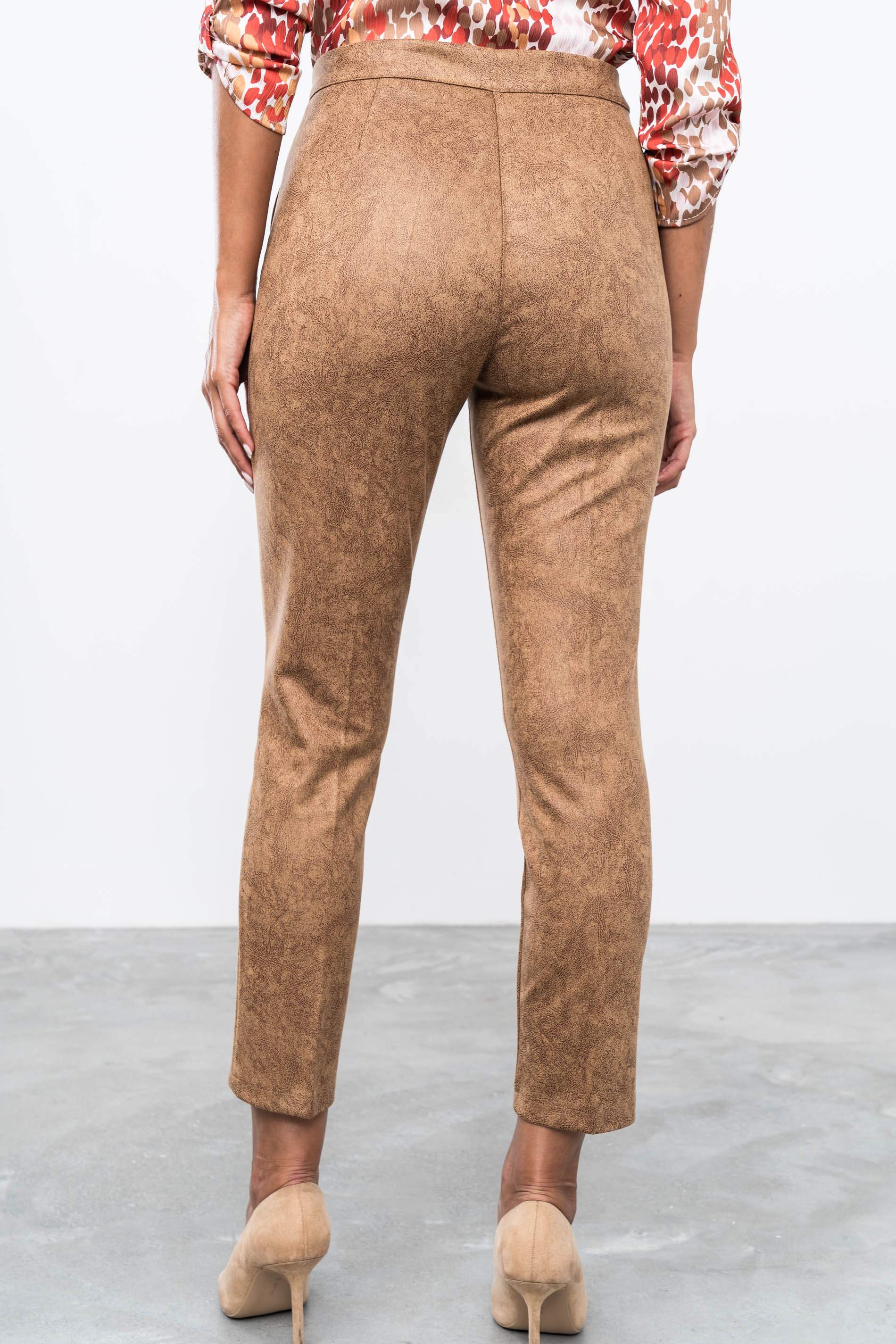 PANTALON EFECTO PIEL