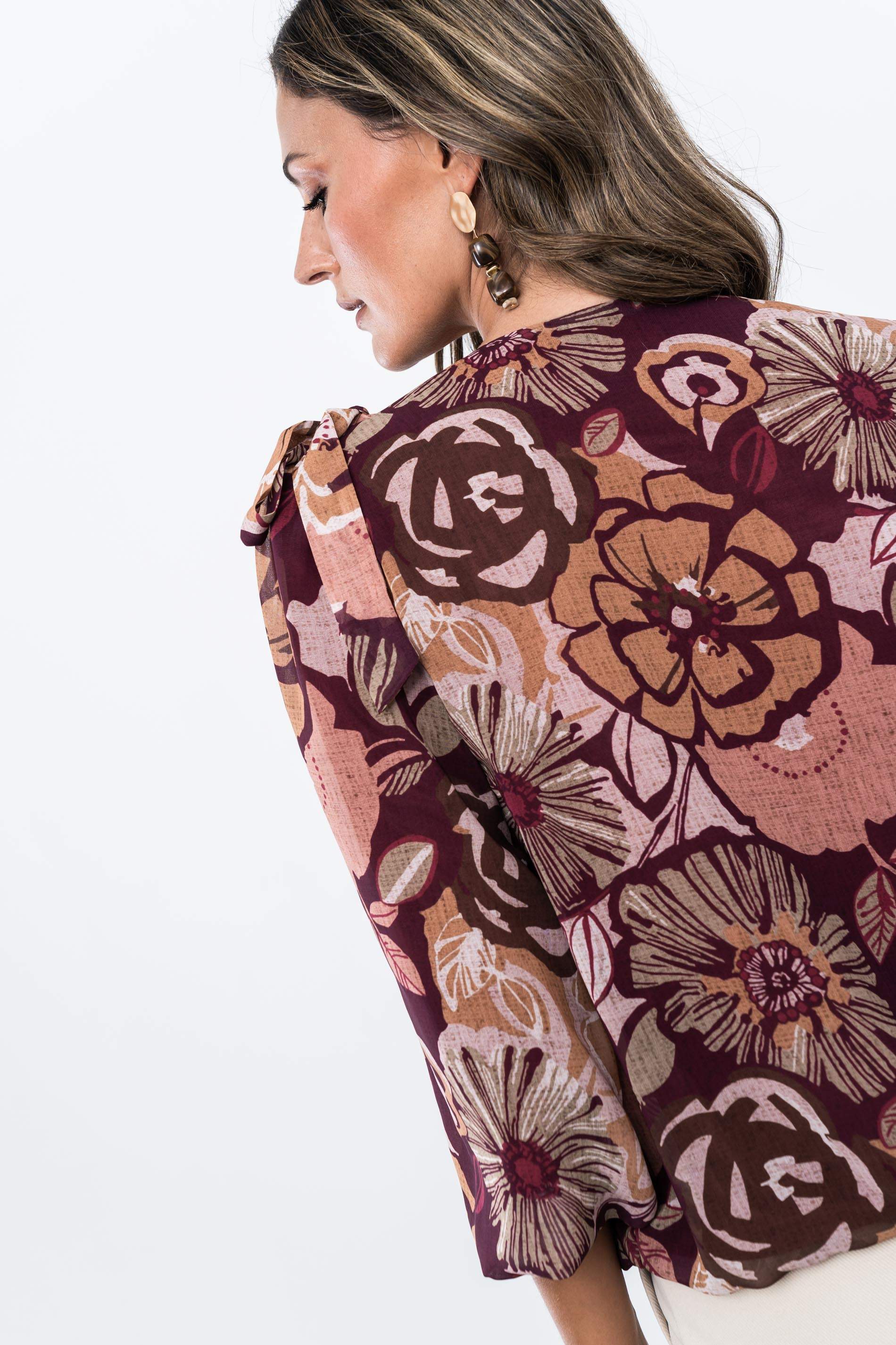 BLUSA ABULLONADA FLORAL