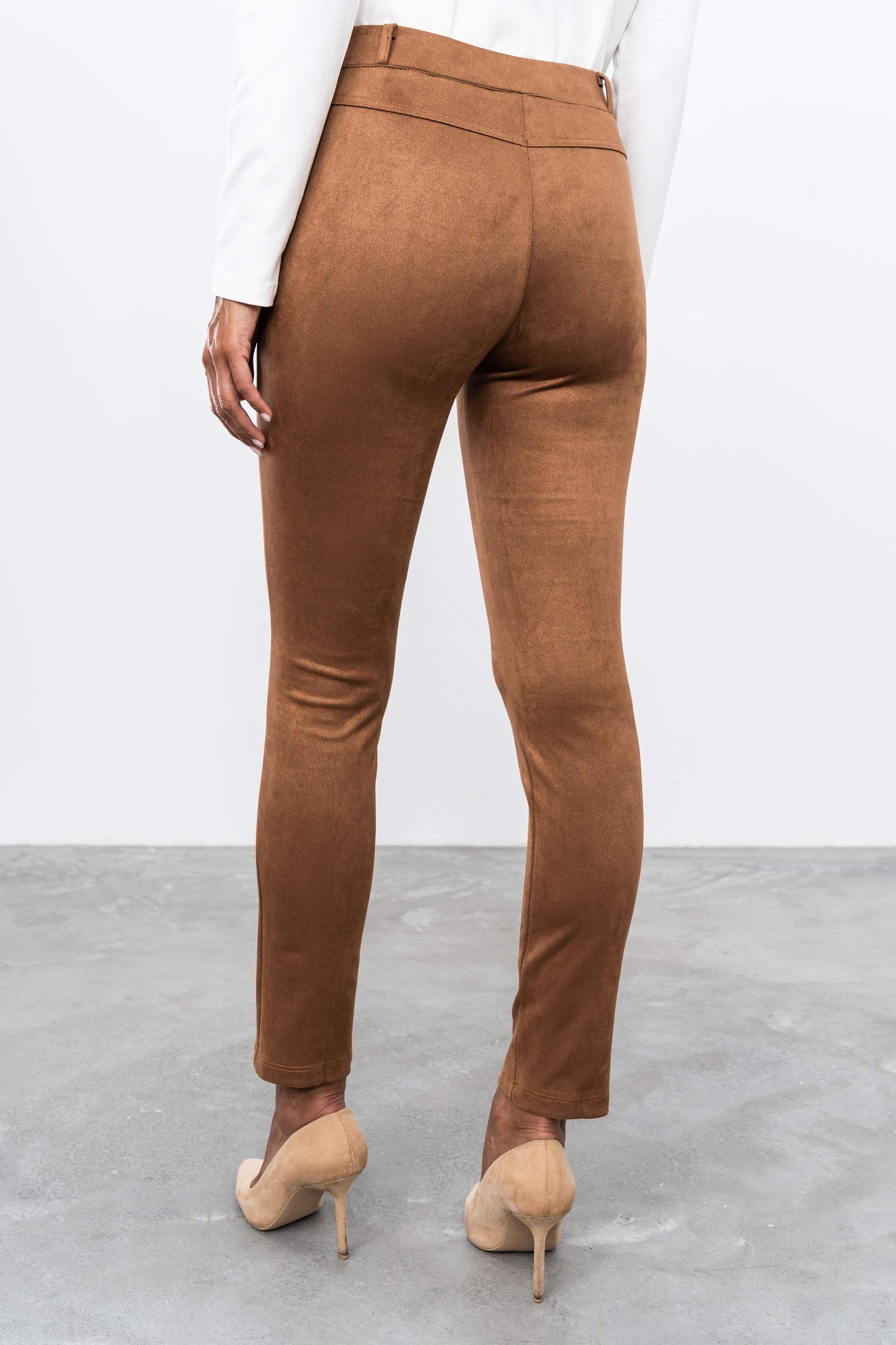 PANTALON NERVIO EFECTO ANTE CAMEL