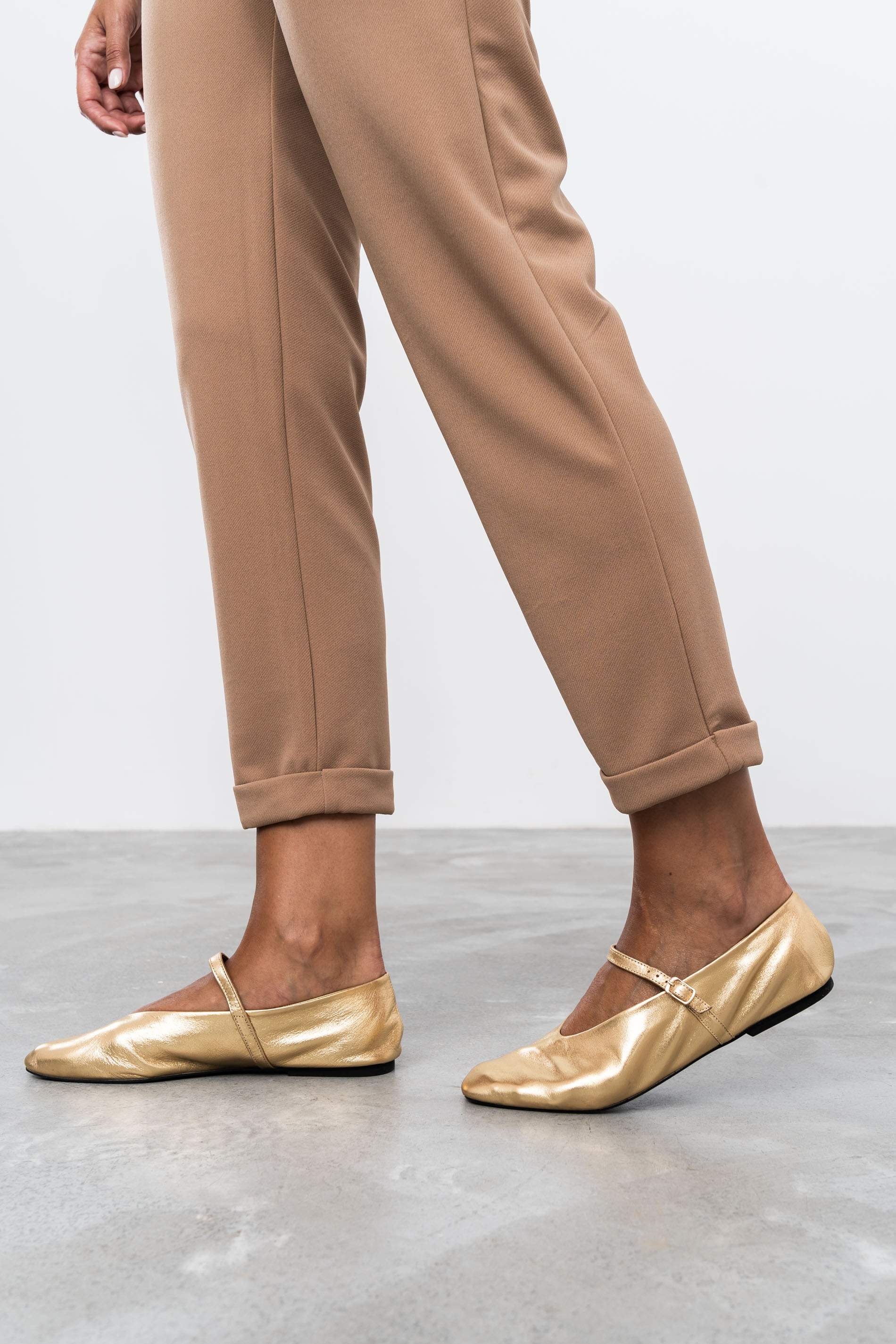 PANTALÓN CINTURA ELÁSTICA VUELTA