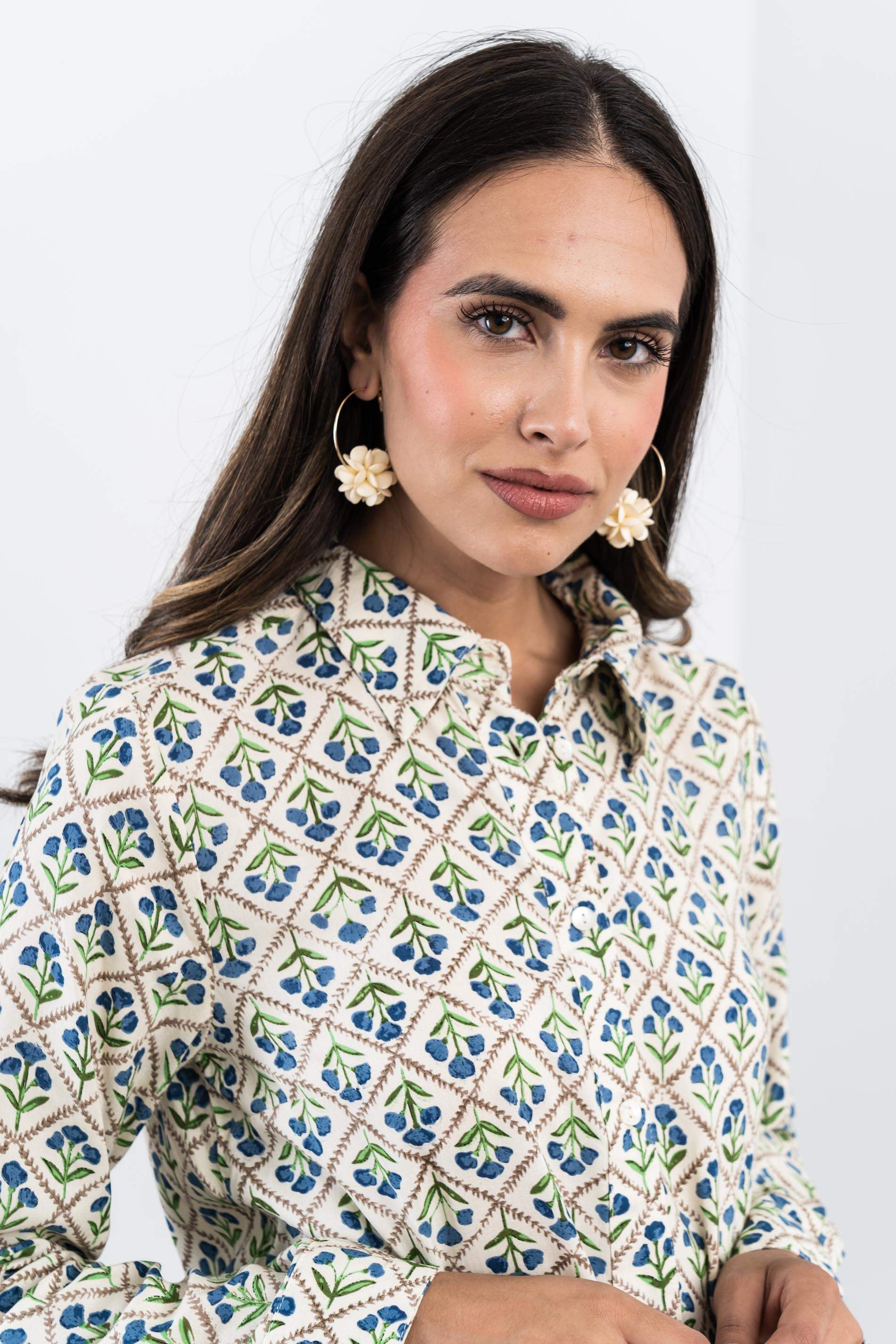 CAMISA ESTAMPADA RAMILLETE