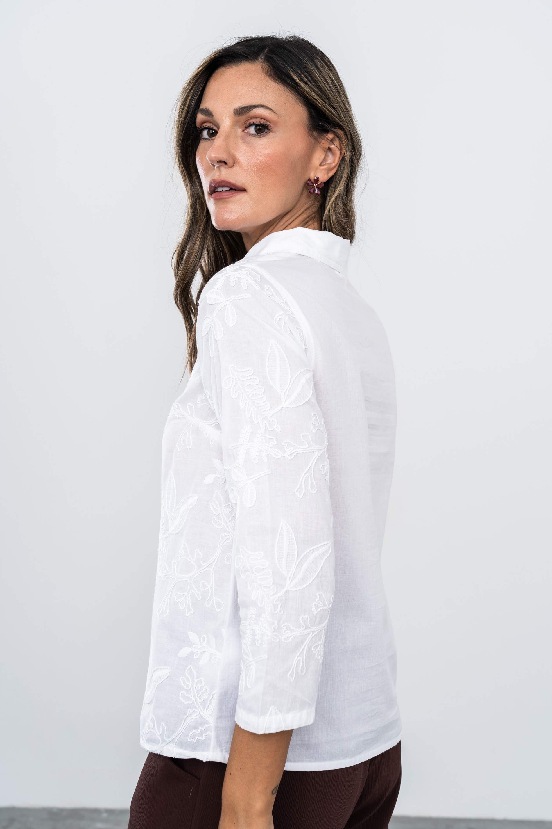 CAMISA TEJIDO BORDADO 