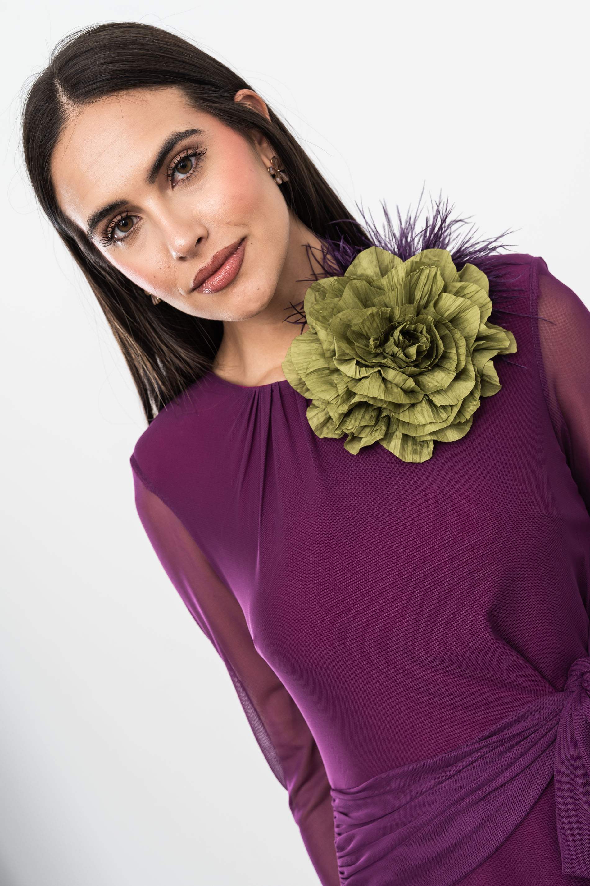 BROCHE PLUMAS MORADO