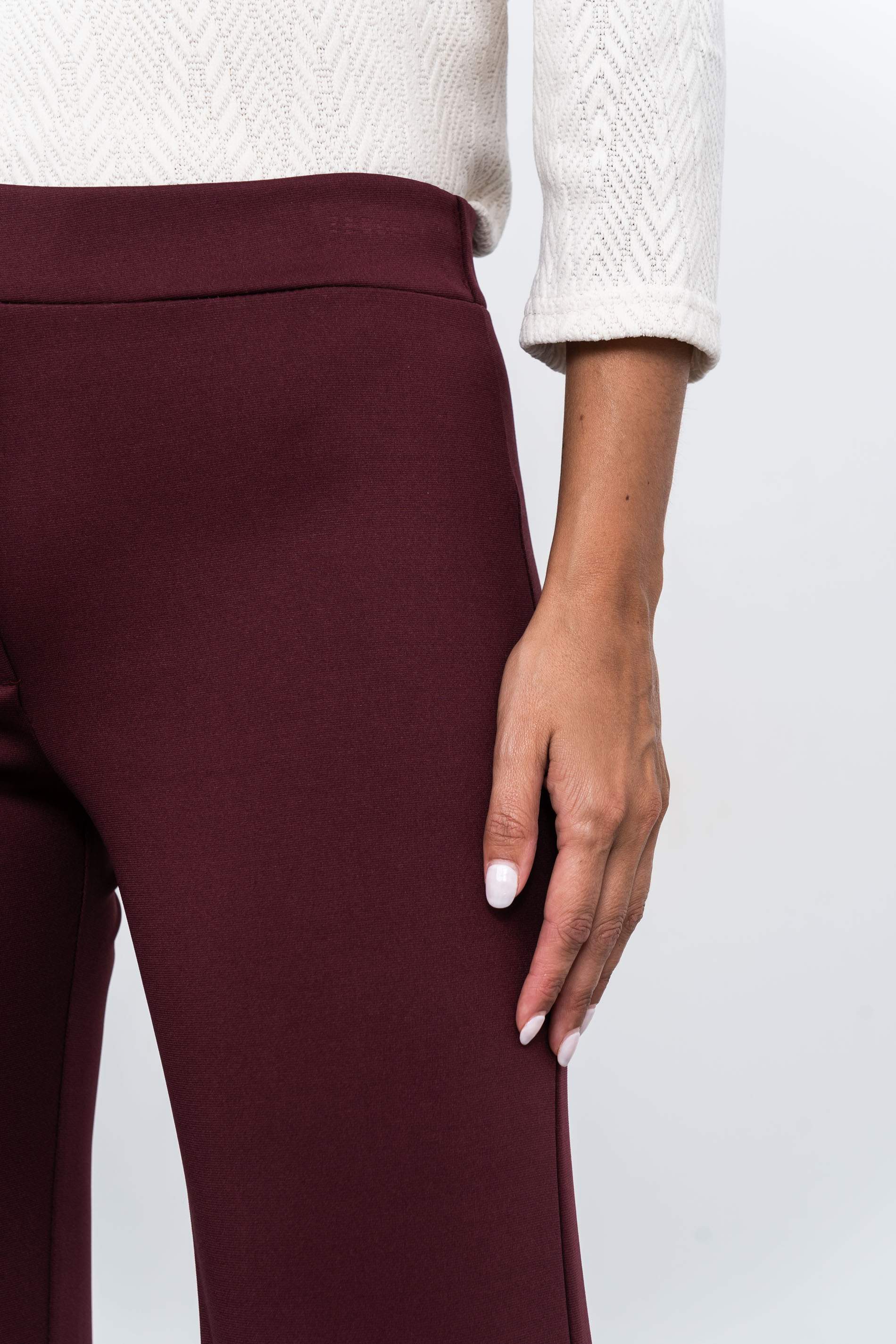 PANTALON RECTO BURDEOS