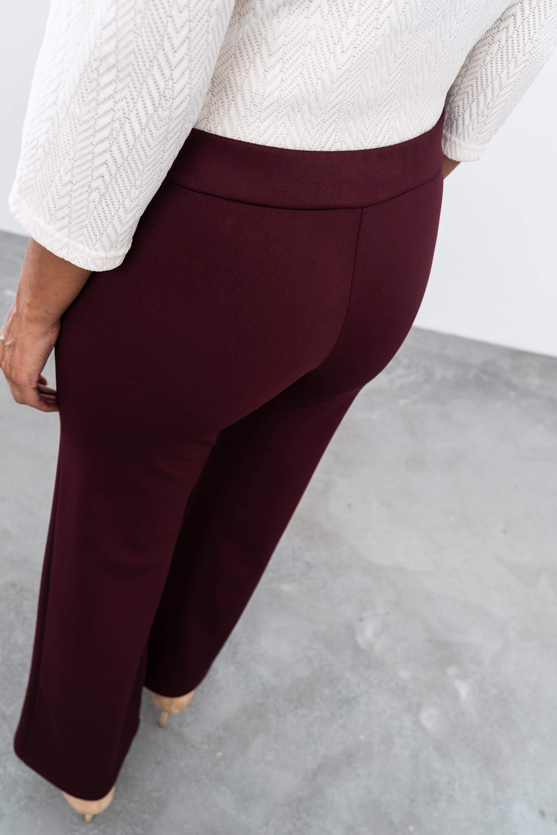 PANTALON RECTO BURDEOS